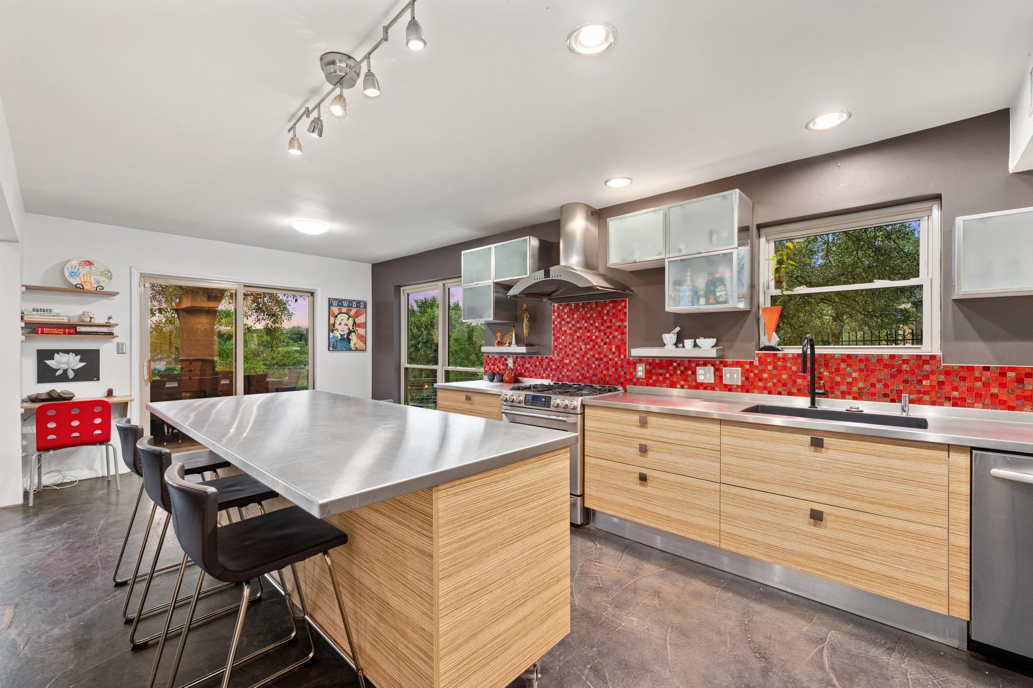 6305 Plum Hollow Overlook