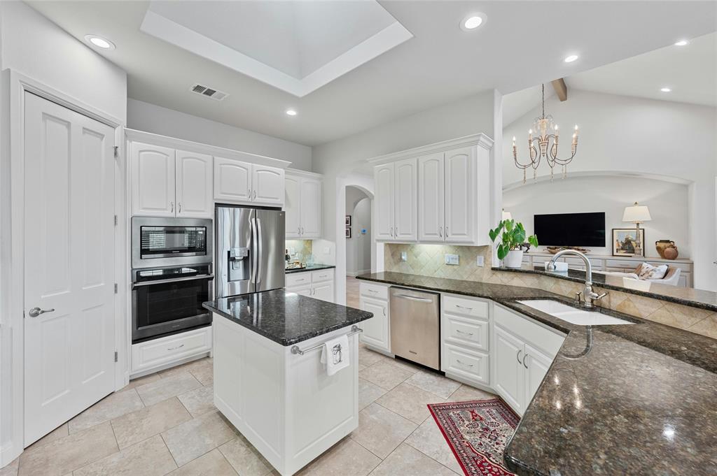 25 BORELLO DR