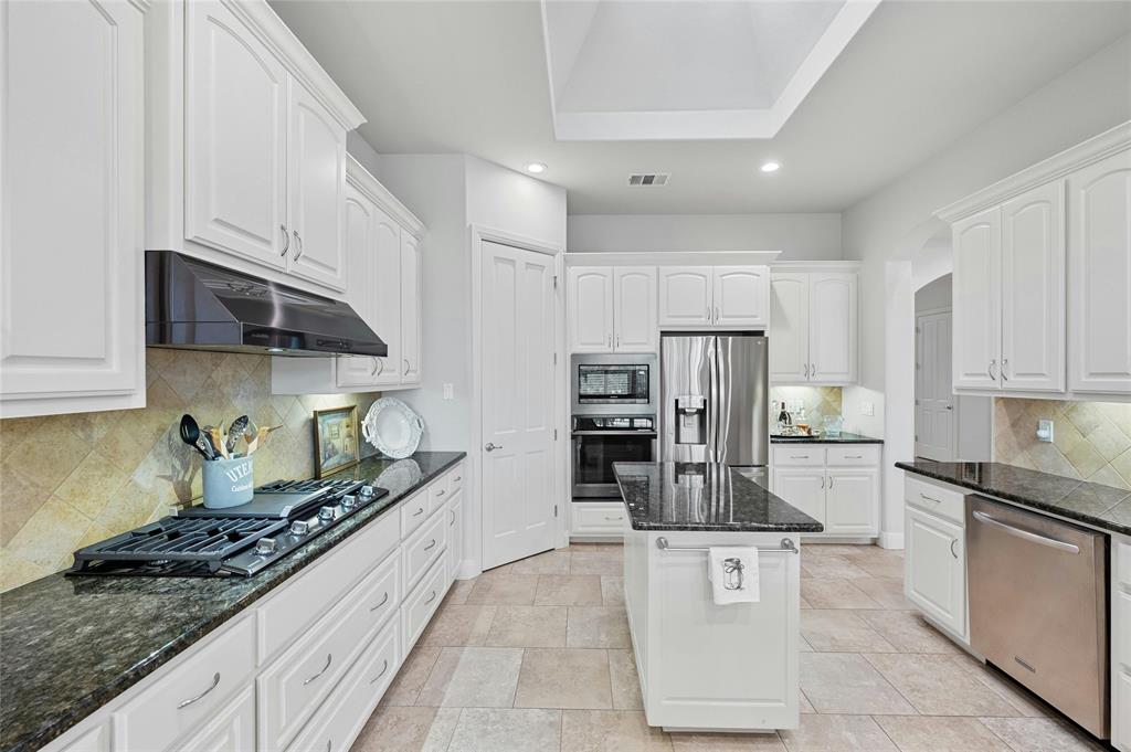 25 BORELLO DR