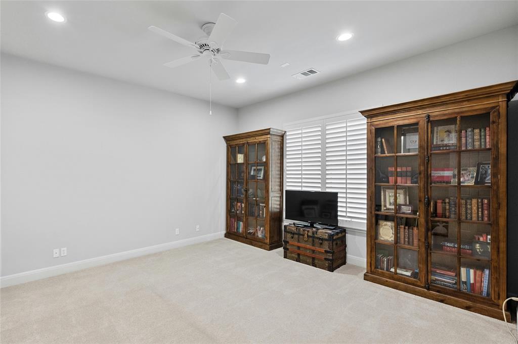 25 BORELLO DR