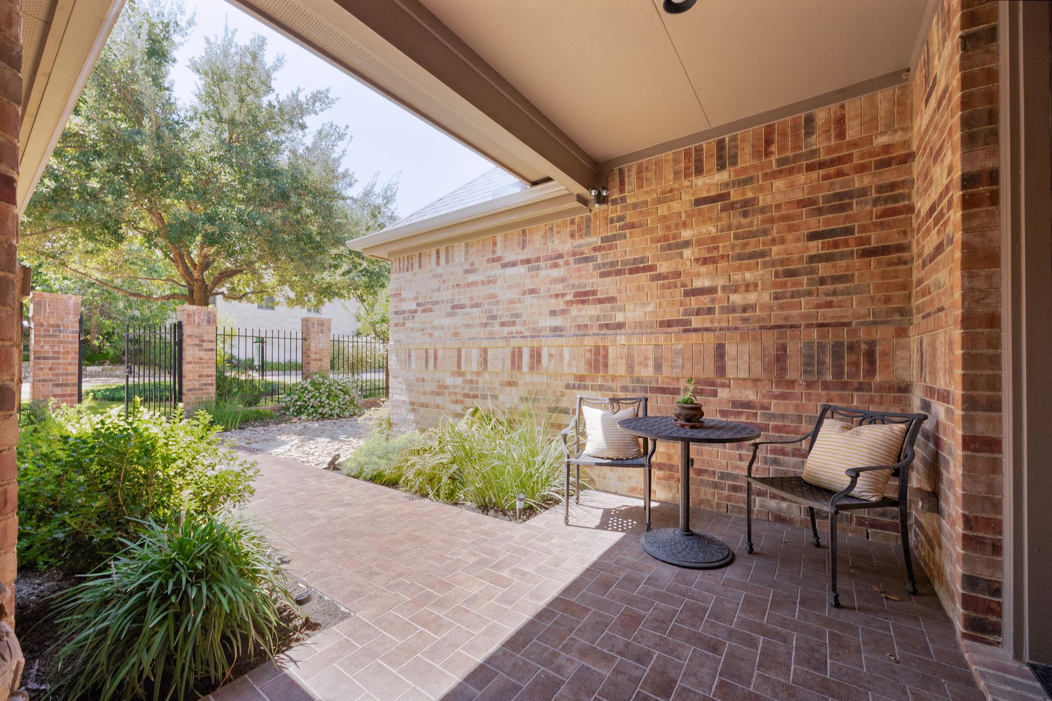 6004 Messenger Stake