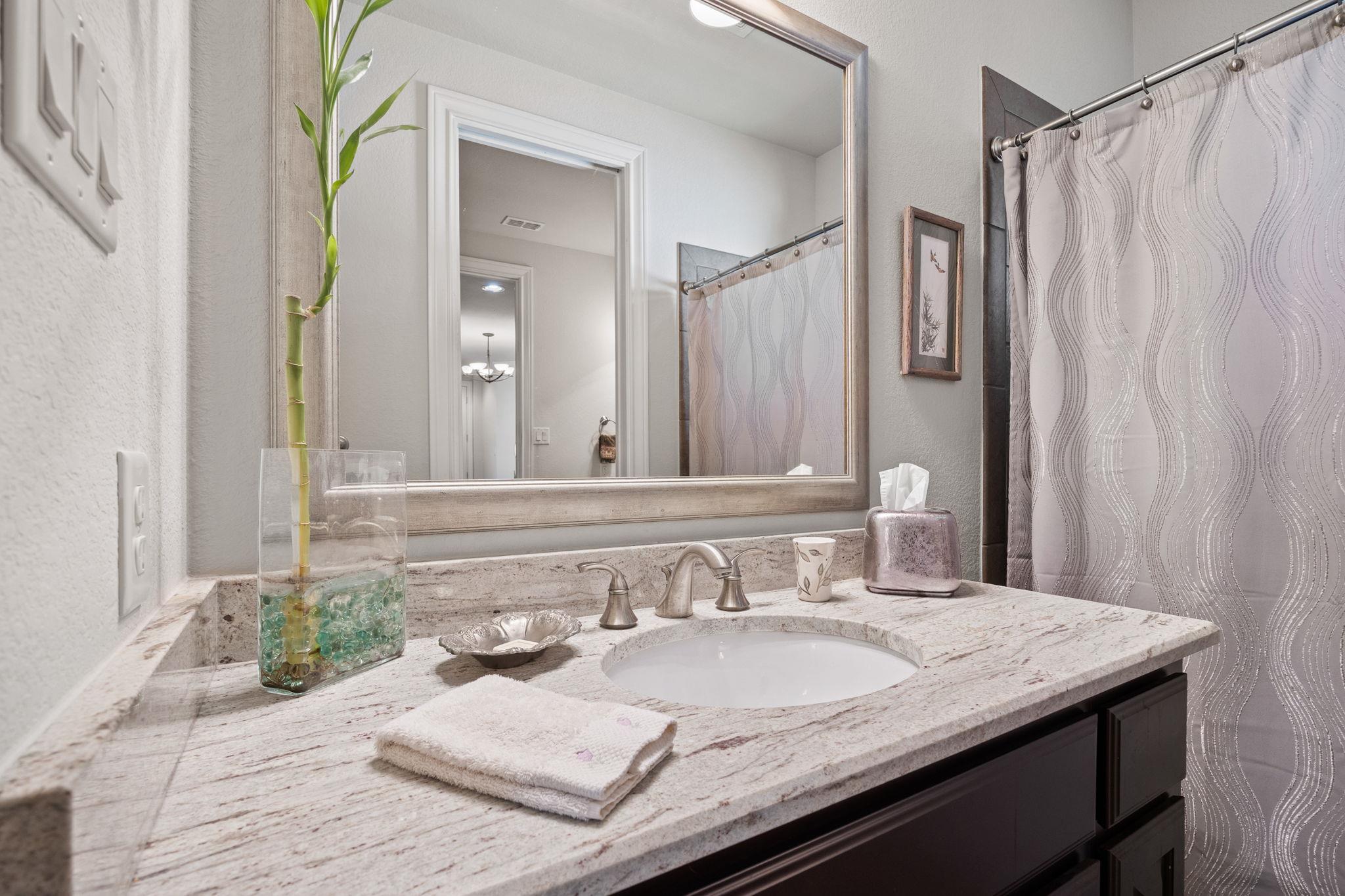 6004 Messenger Stake