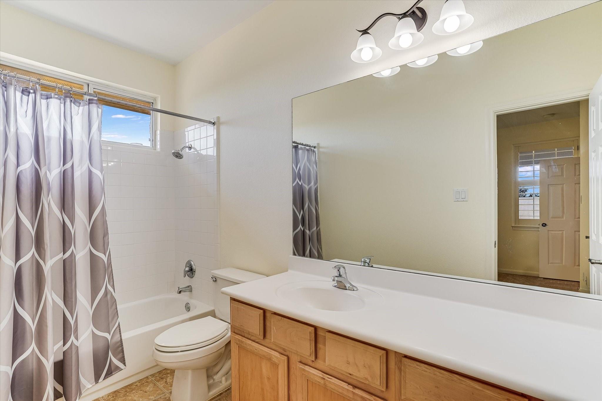 4112 Aplomado Falcon CV