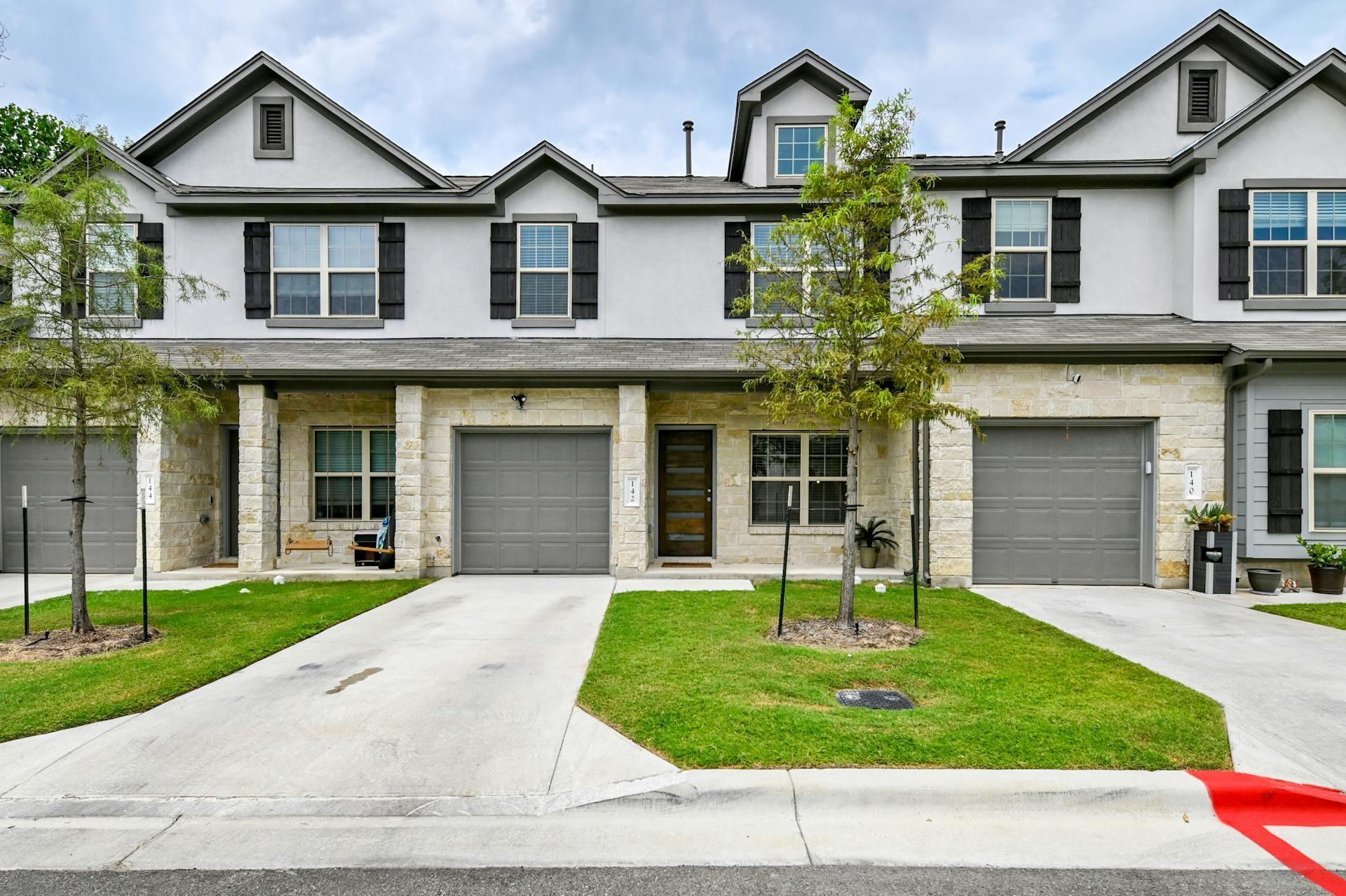 142 Thelonious DR