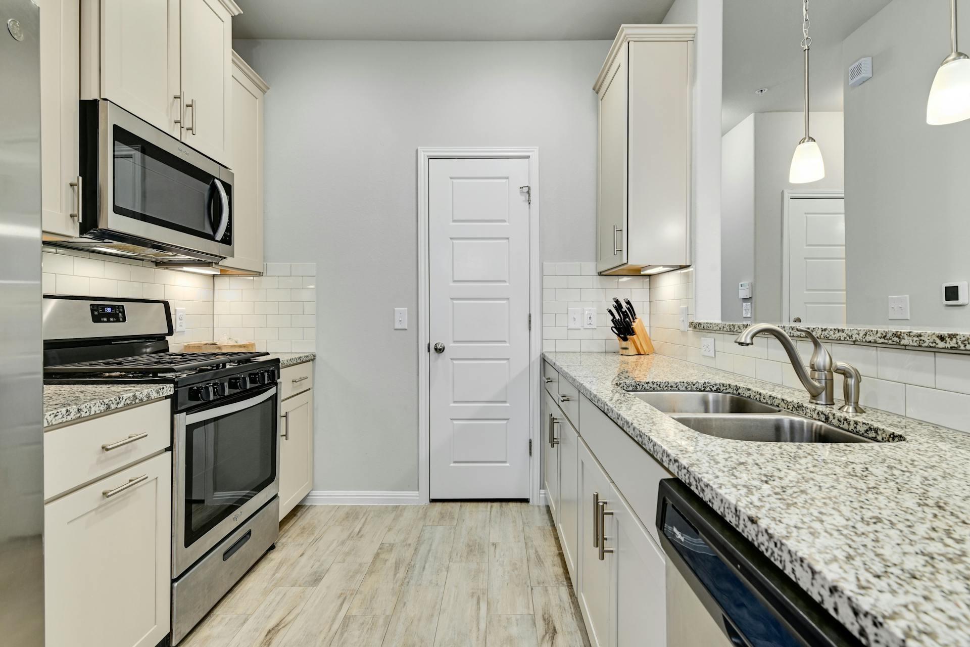 142 Thelonious DR