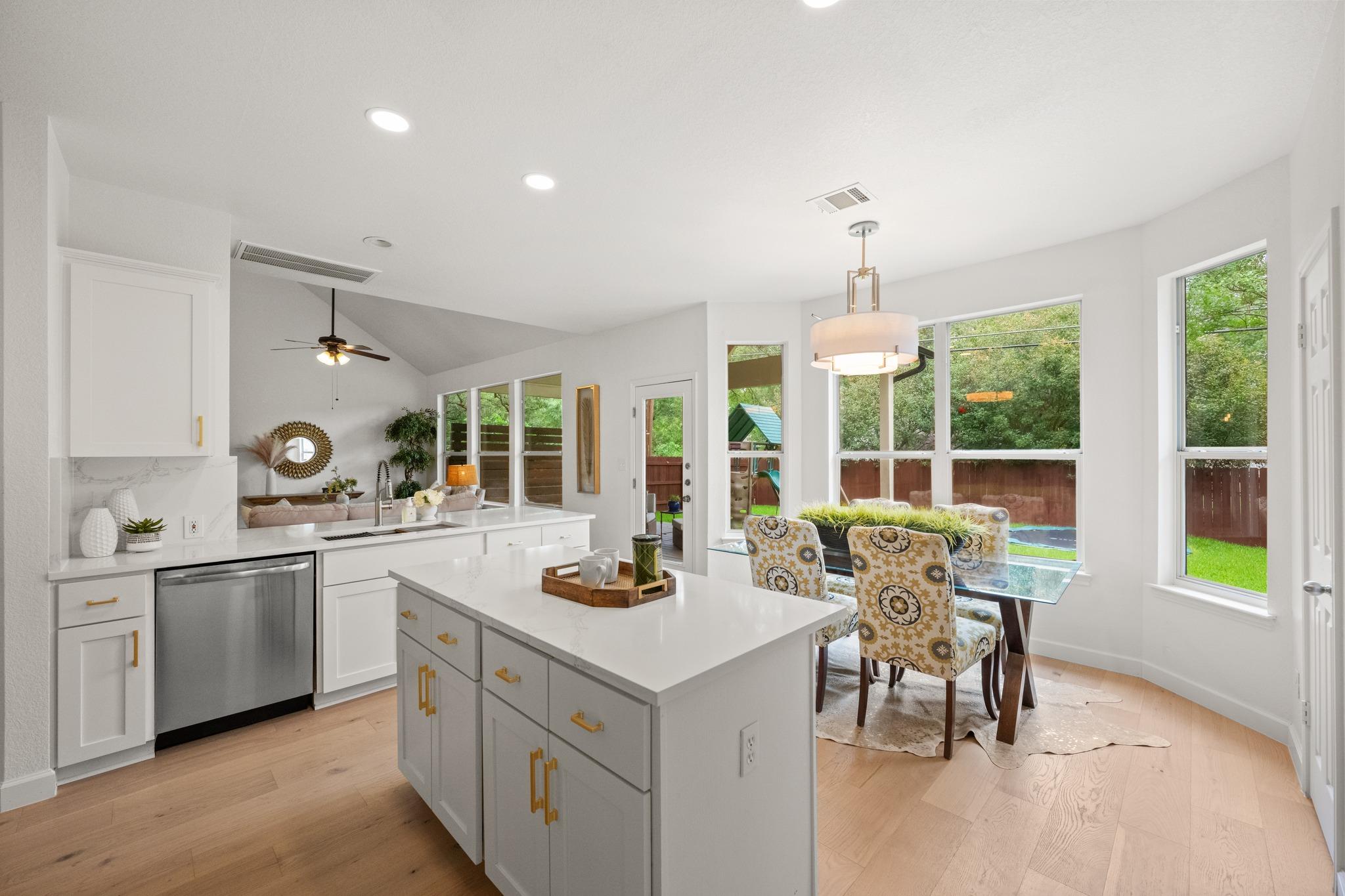 5212 Crystal Water DR