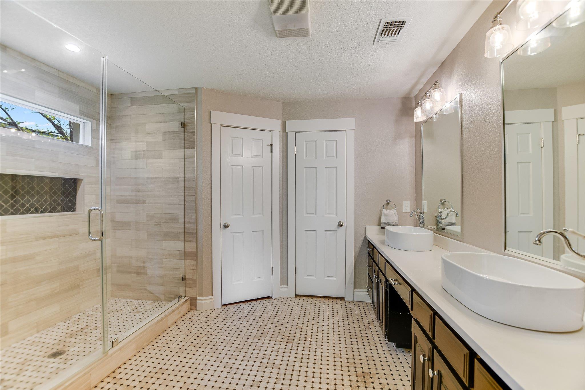 5400 RAIN CREEK PKWY