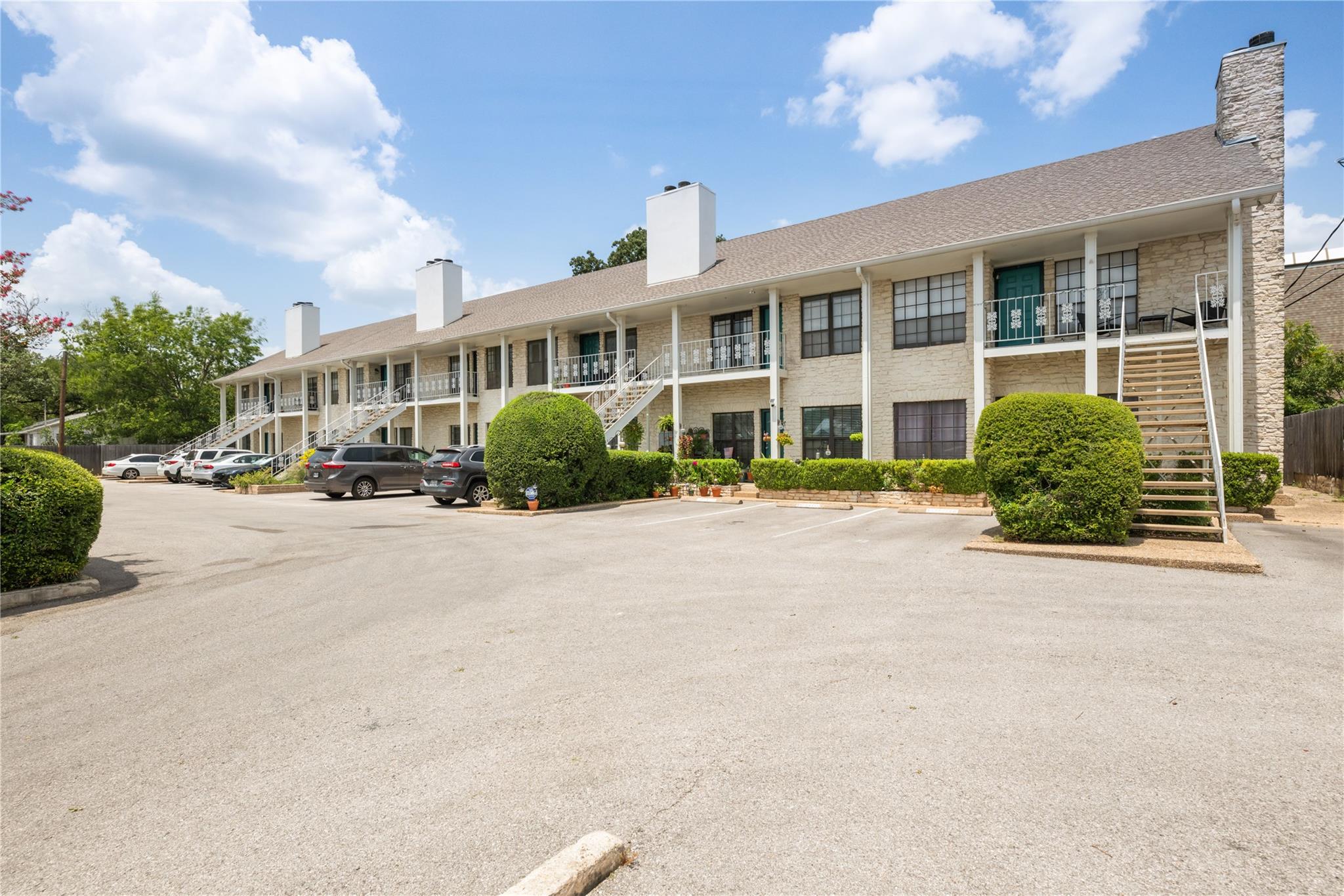 1610 Waterston Ave # 11