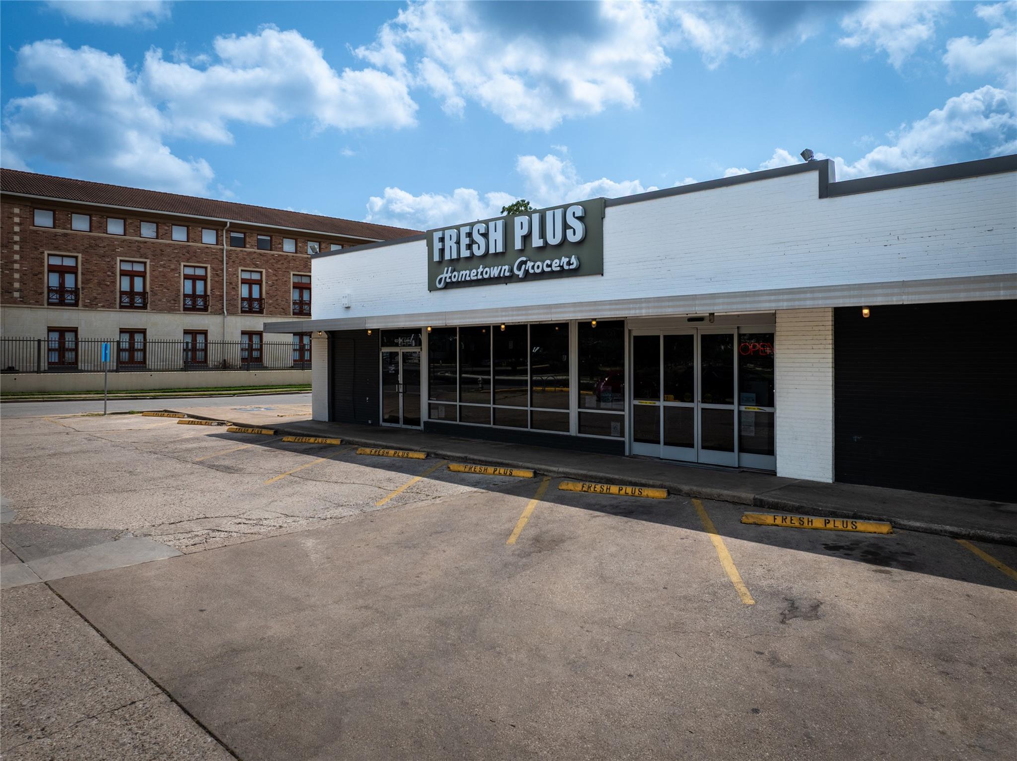 1610 Waterston Ave # 11