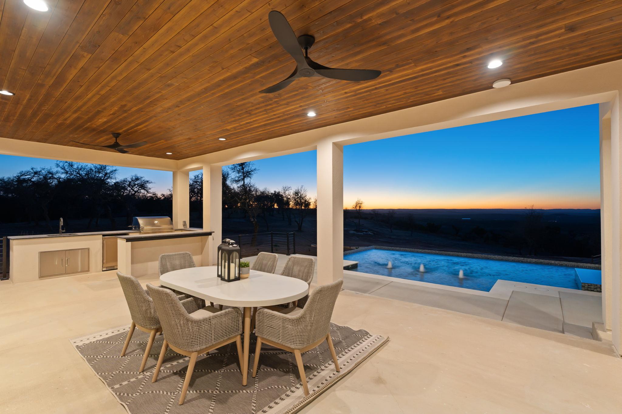 1562 Canyon Crossing View