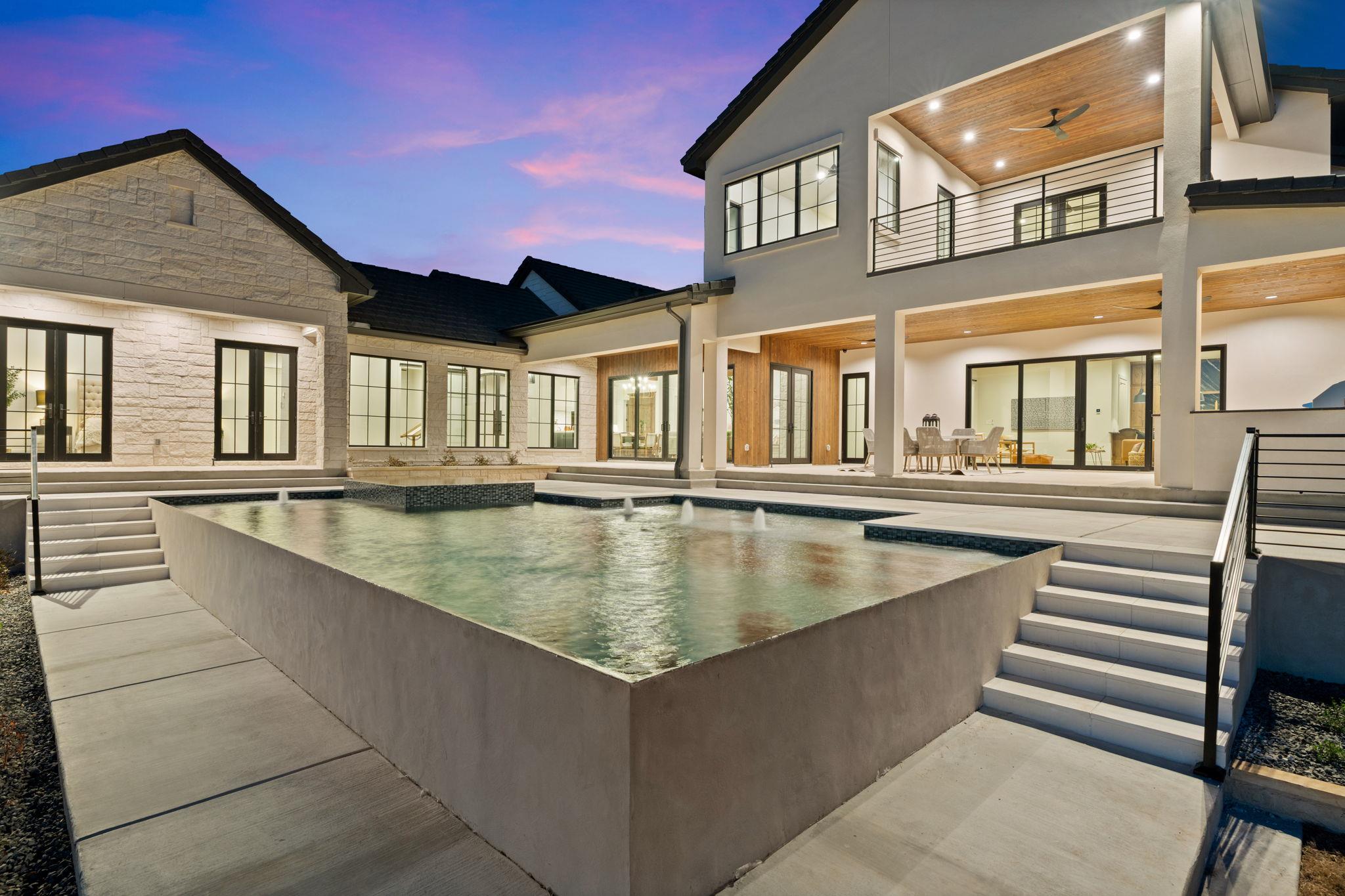 1562 Canyon Crossing View