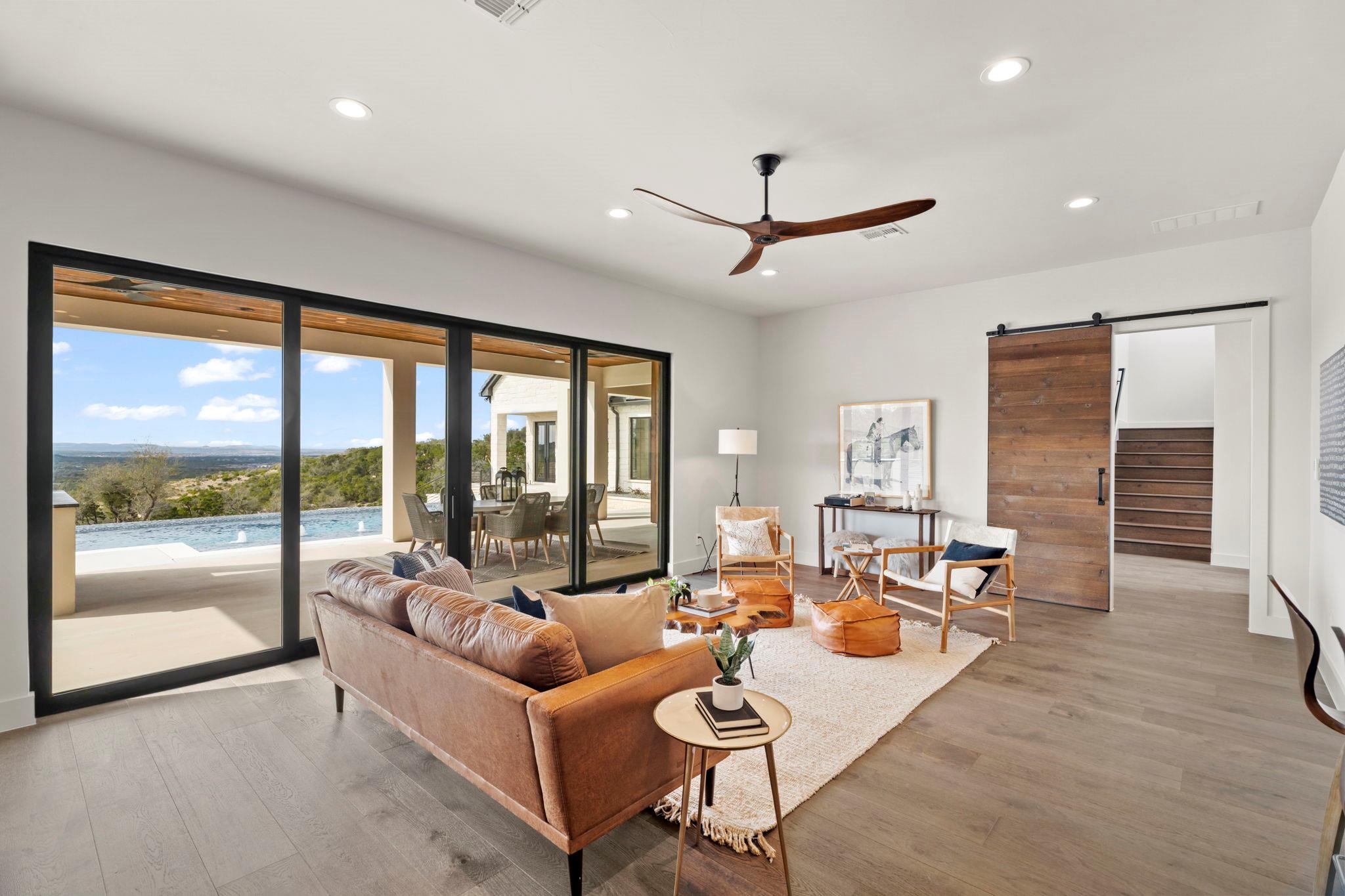 1562 Canyon Crossing View