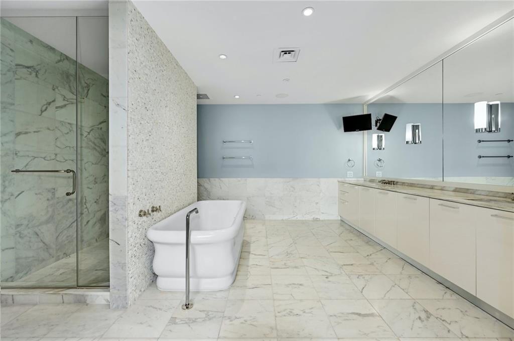 200 Congress Ave Unit: 26EG