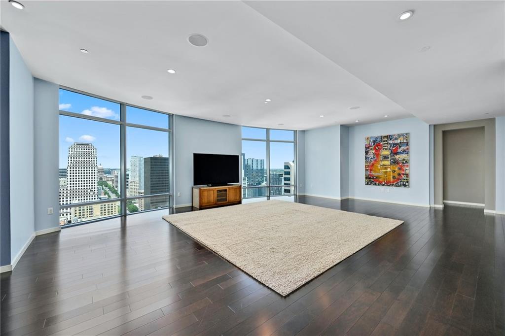 200 Congress Ave Unit: 26EG