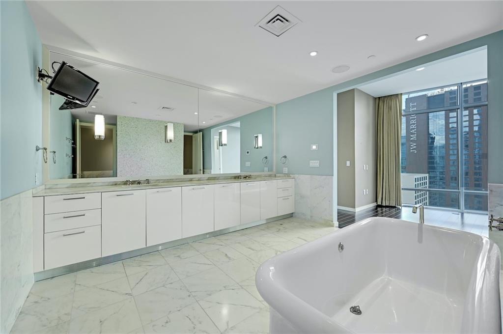 200 Congress Ave Unit: 26EG