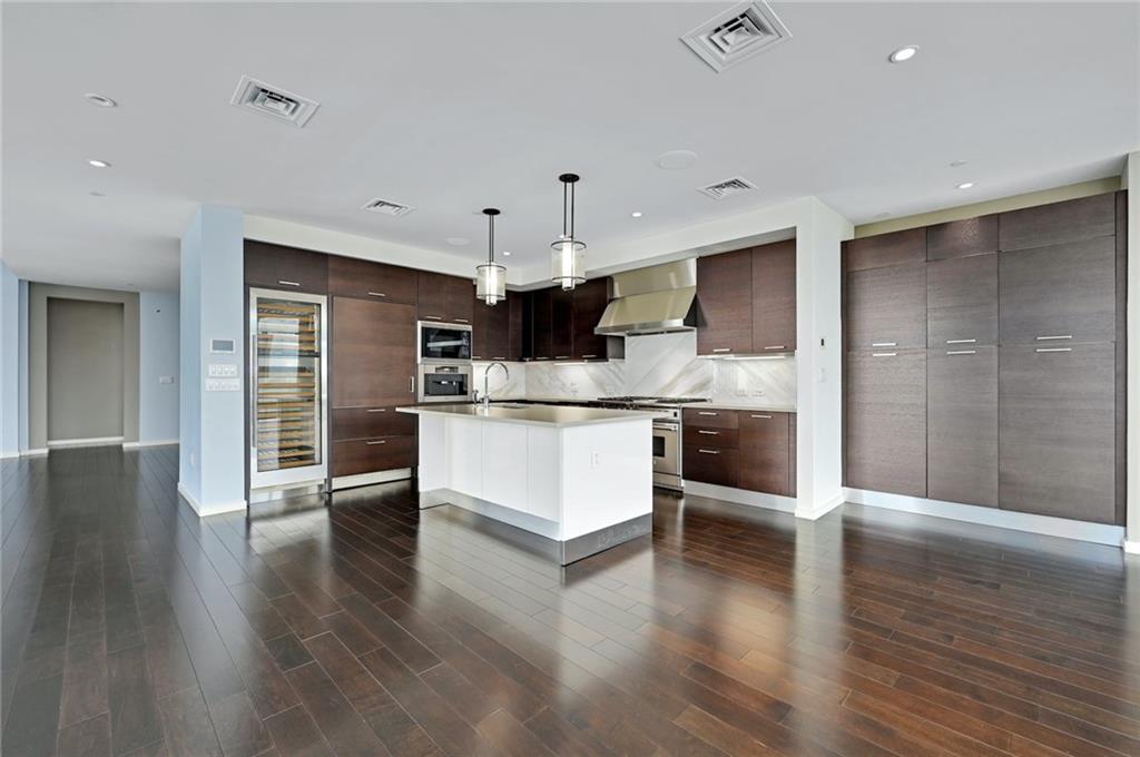 200 Congress Ave Unit: 26EG