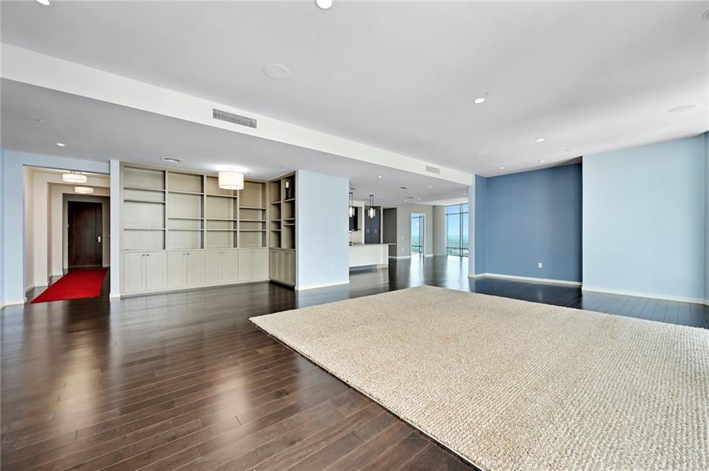 200 Congress Ave Unit: 26EG