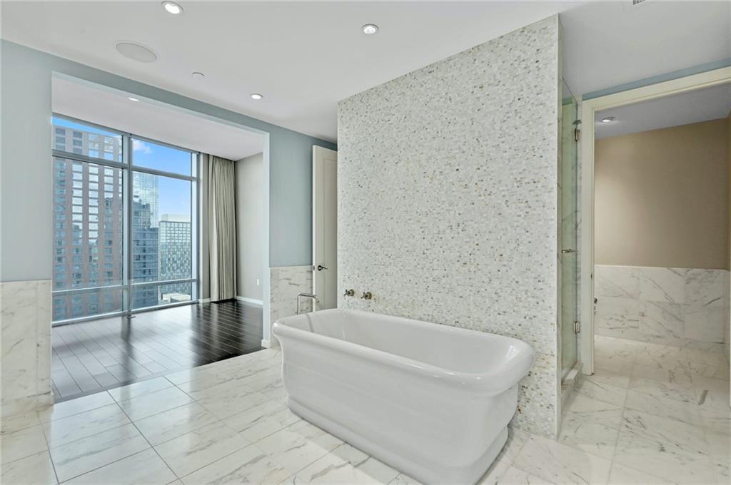 200 Congress Ave Unit: 26EG