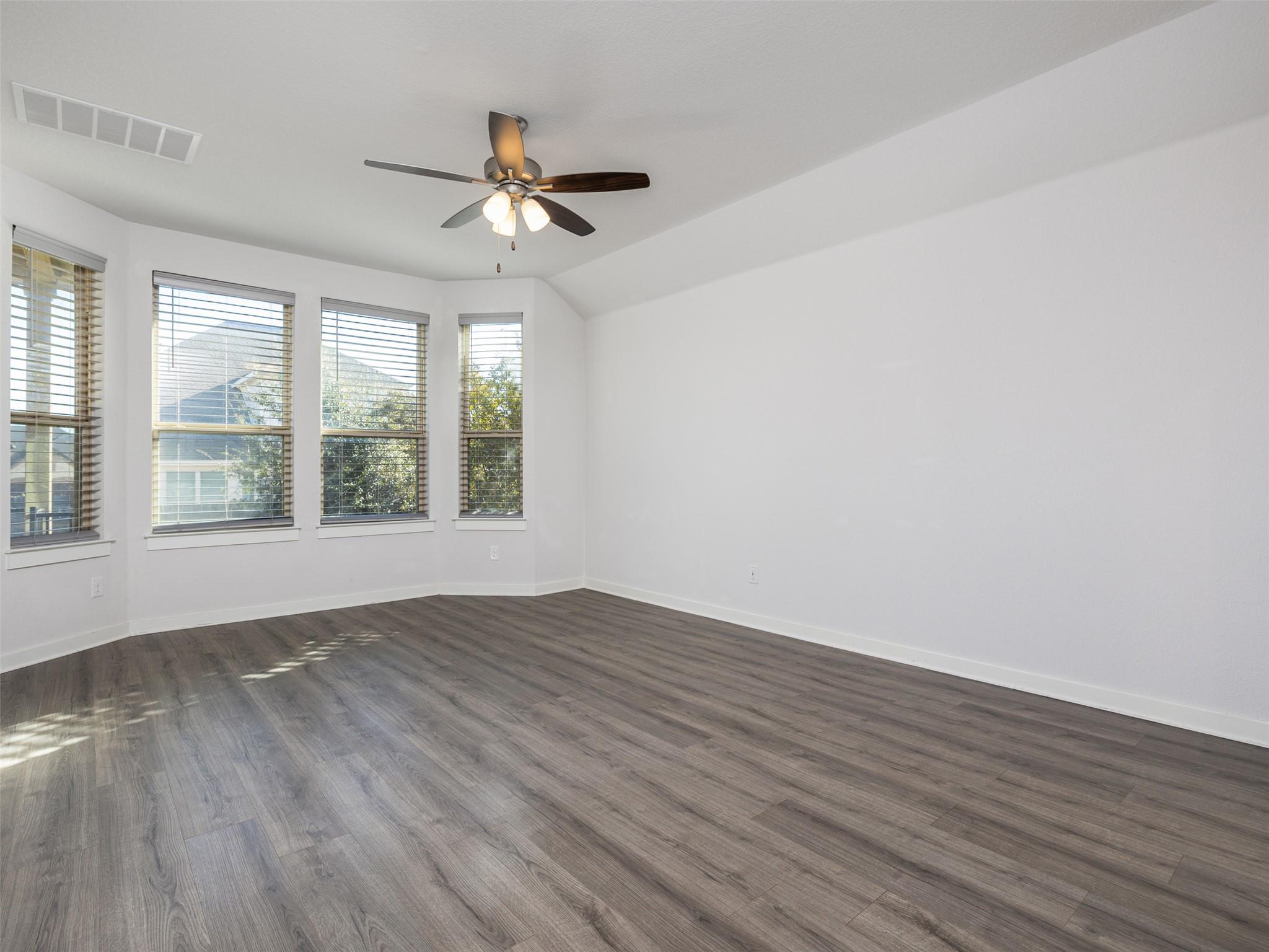 6856 Catania LOOP