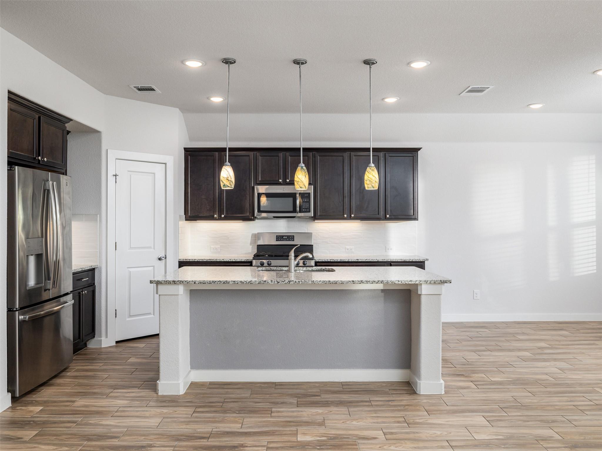 6856 Catania LOOP