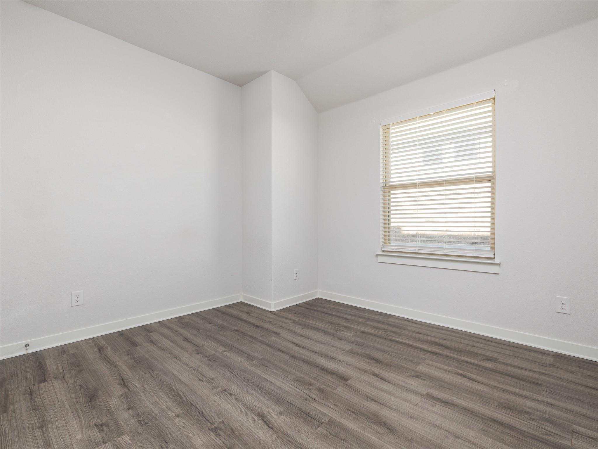 6856 Catania LOOP