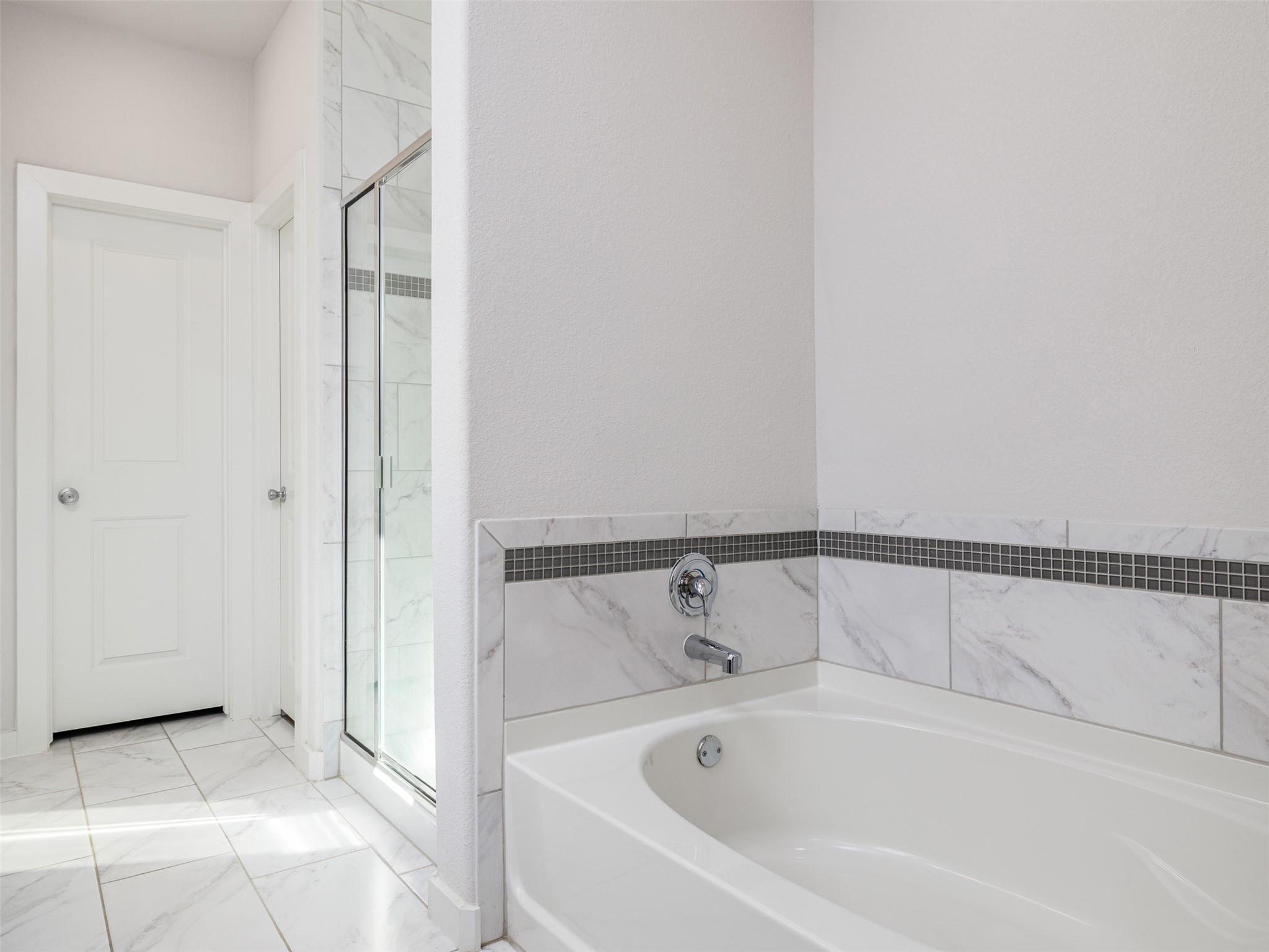 6856 Catania LOOP