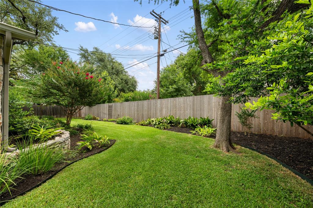 7201 Spurlock DR