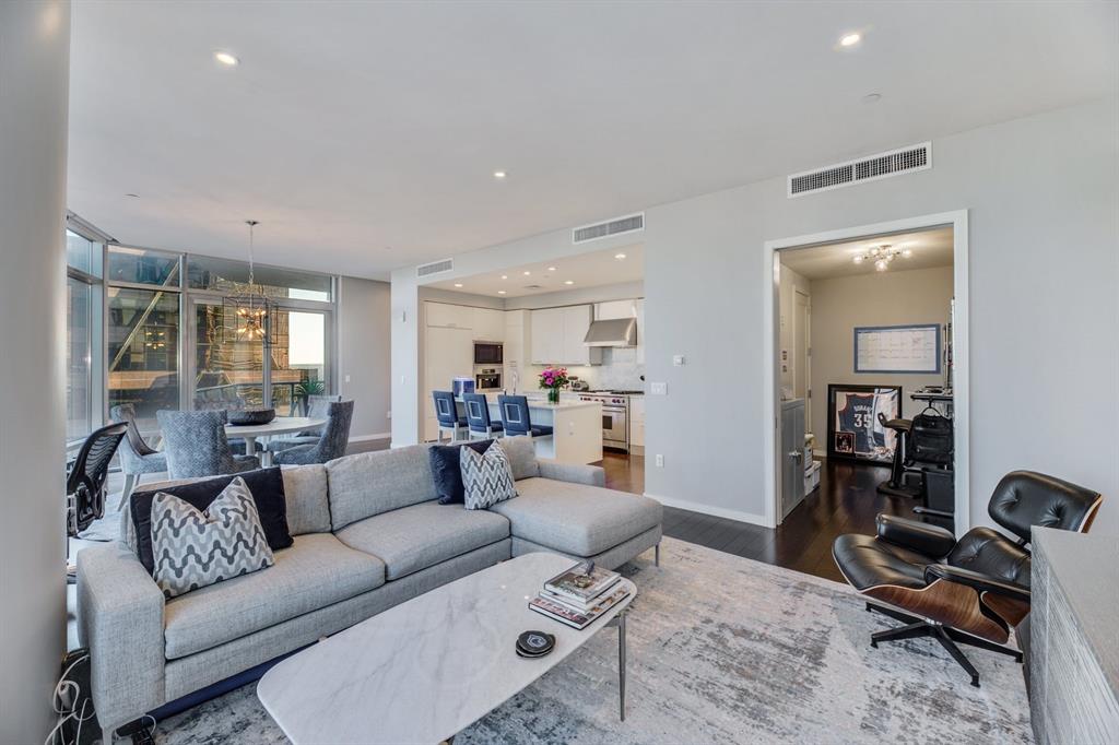 200 Congress Ave # 23F