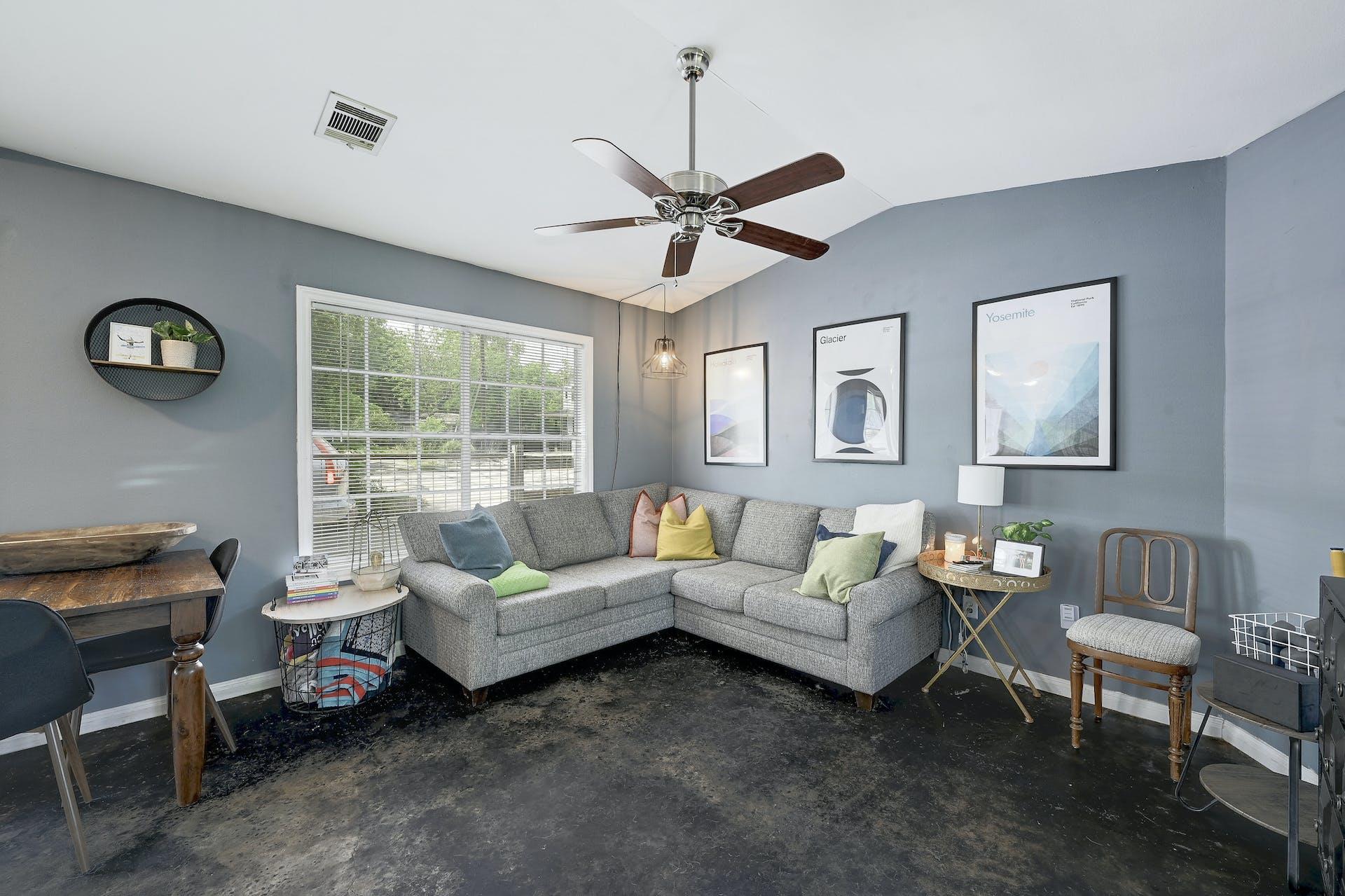 1811 W 39th ST Unit: A/B