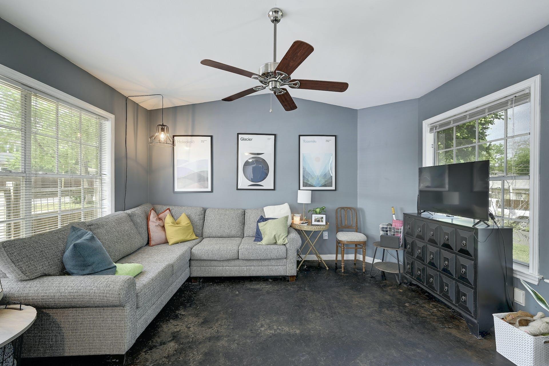 1811 W 39th ST Unit: A/B