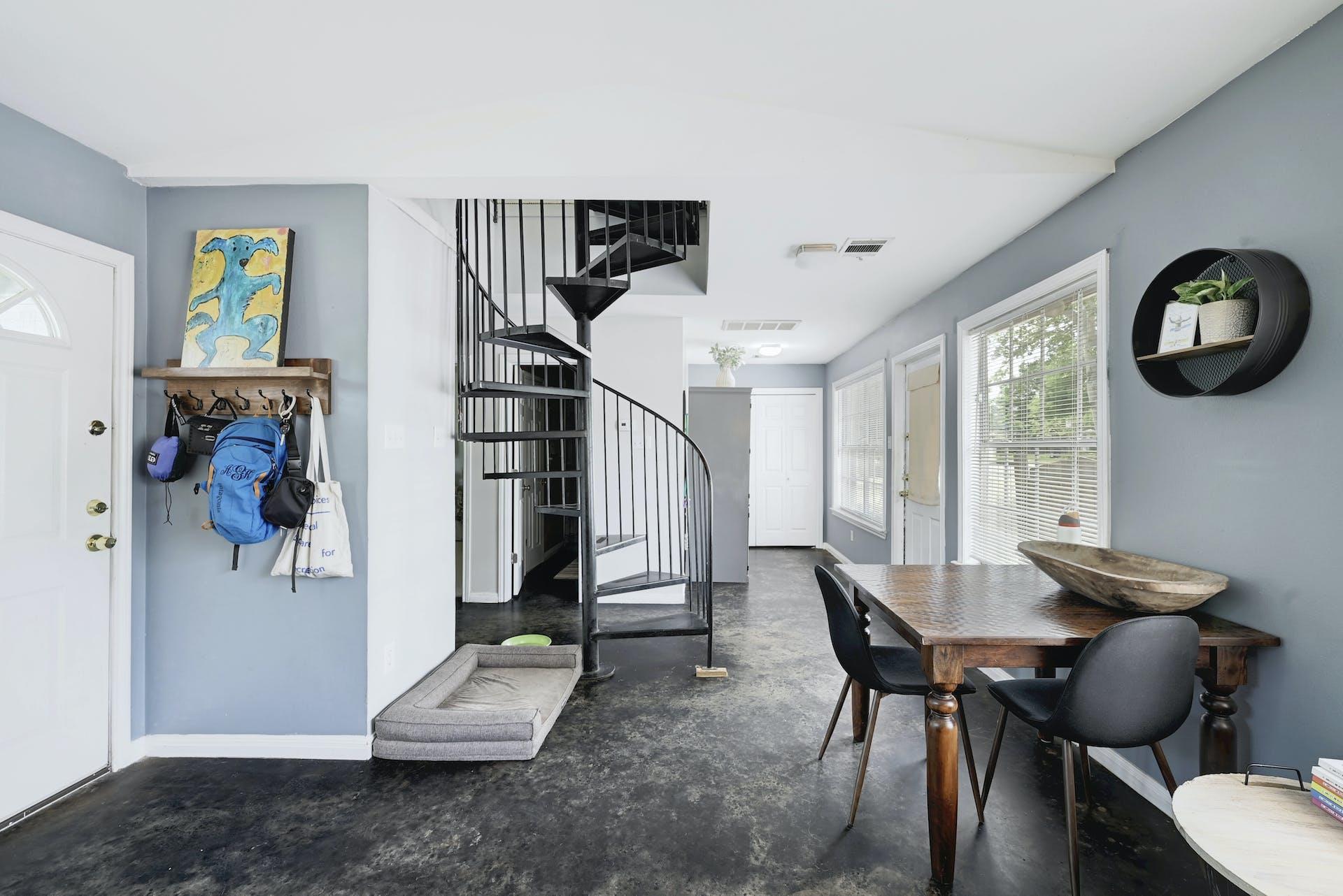 1811 W 39th ST Unit: A/B