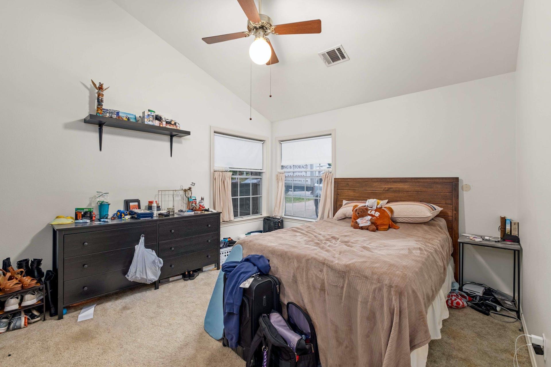 1811 W 39th ST Unit: A/B