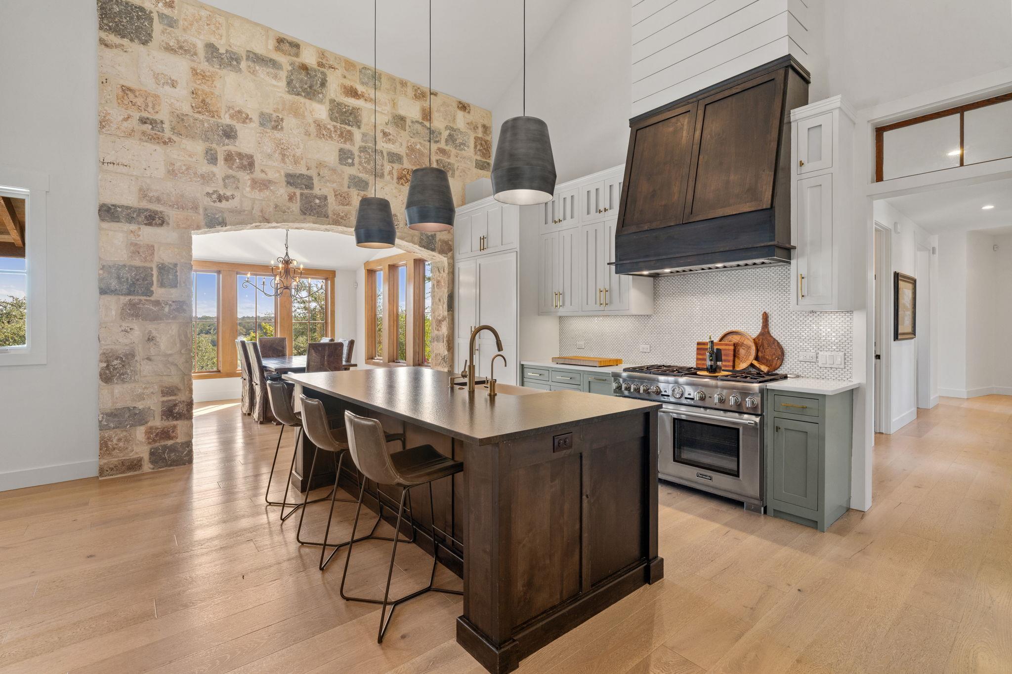 250 McKellar RD
