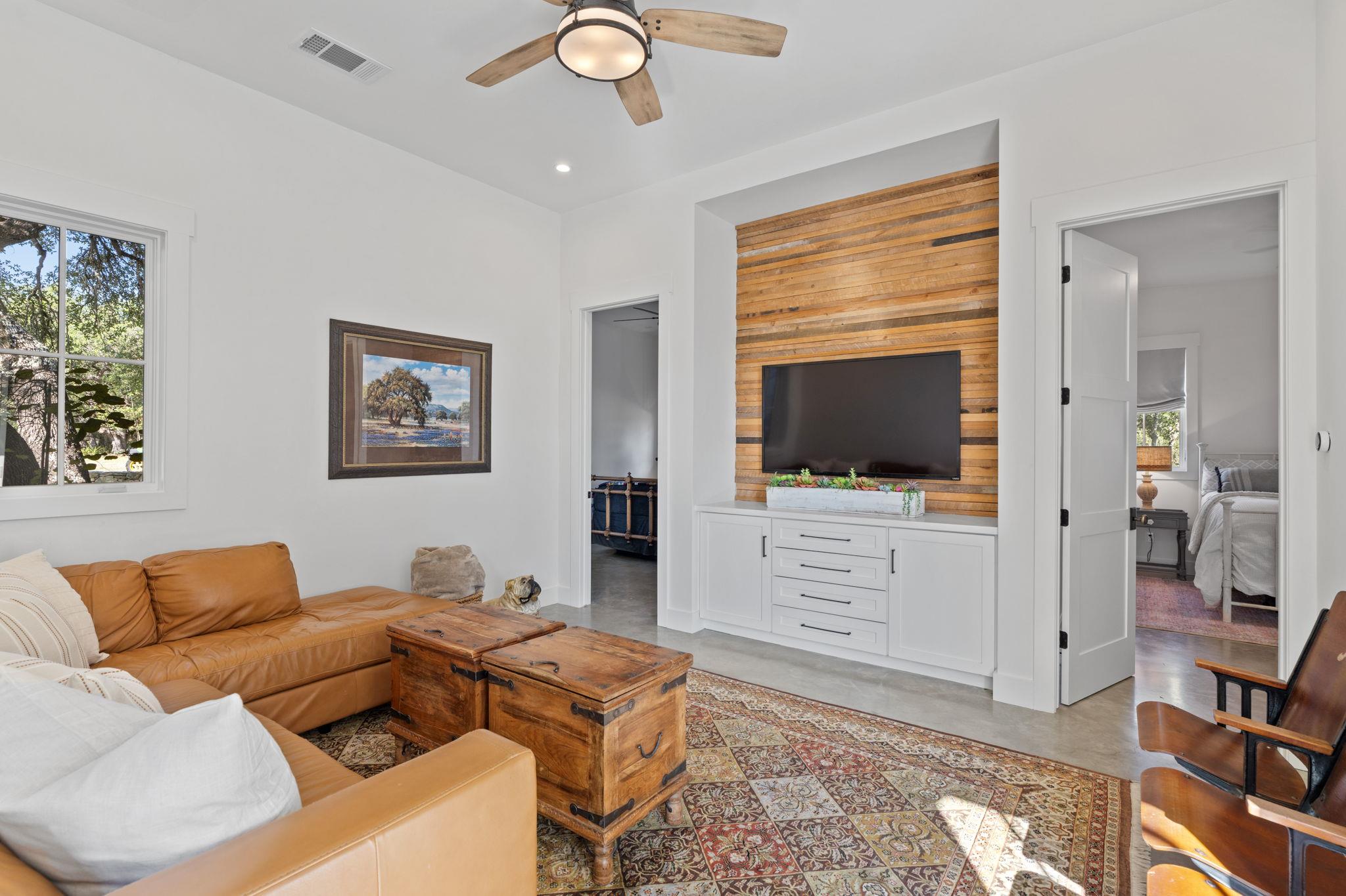 250 McKellar RD