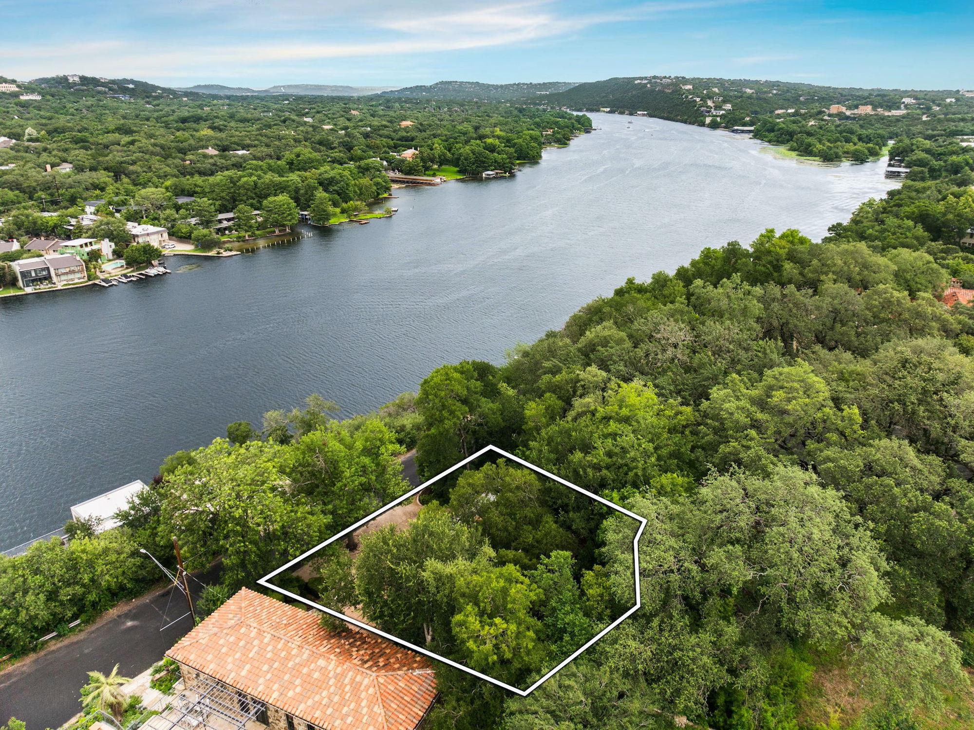 2205 Scenic DR