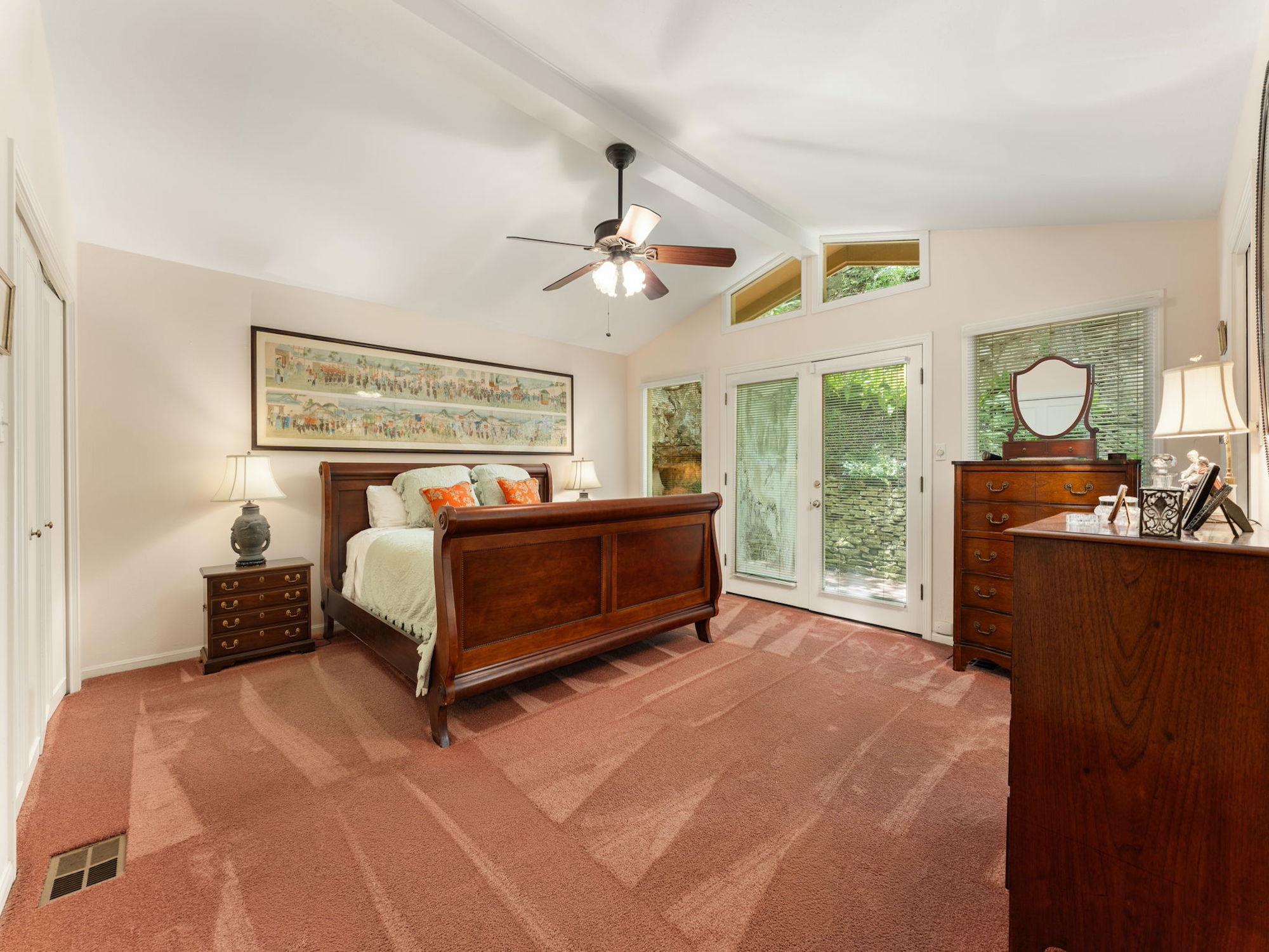 2205 Scenic DR