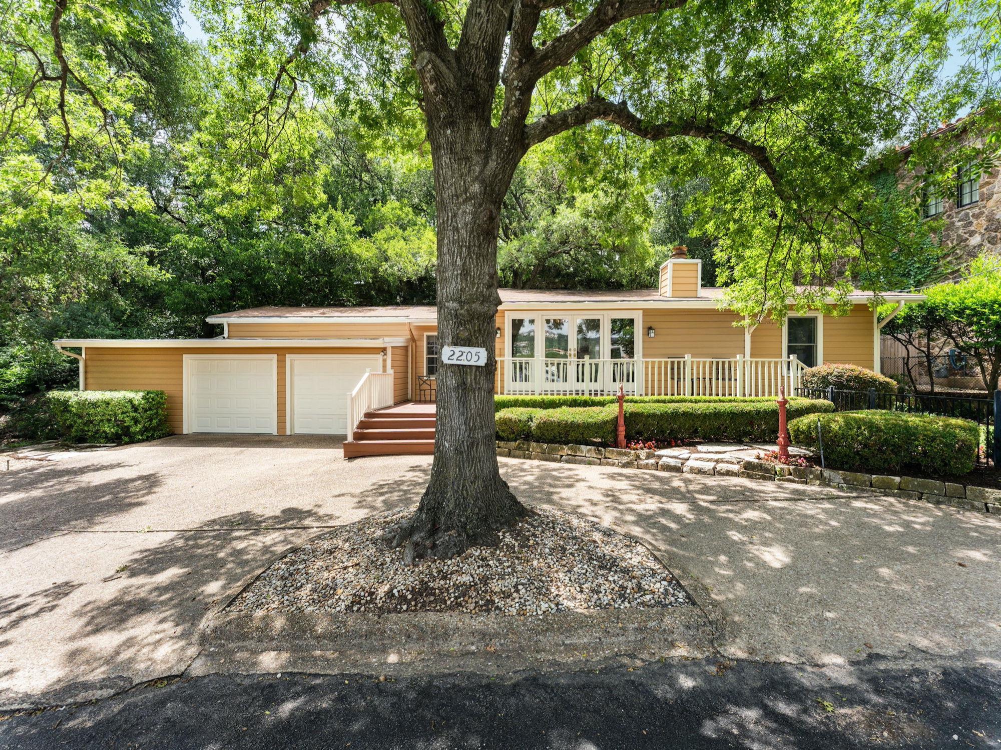 2205 Scenic DR
