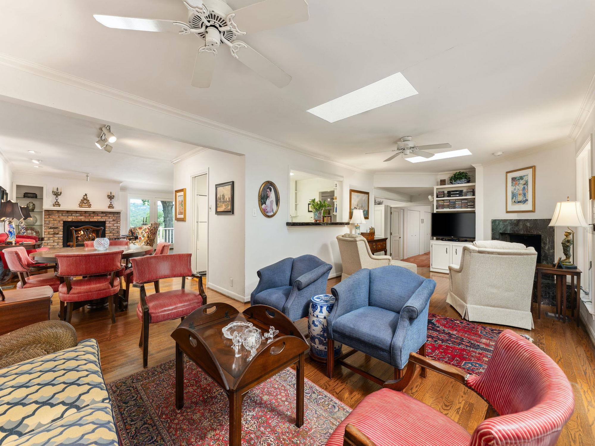 2205 Scenic DR