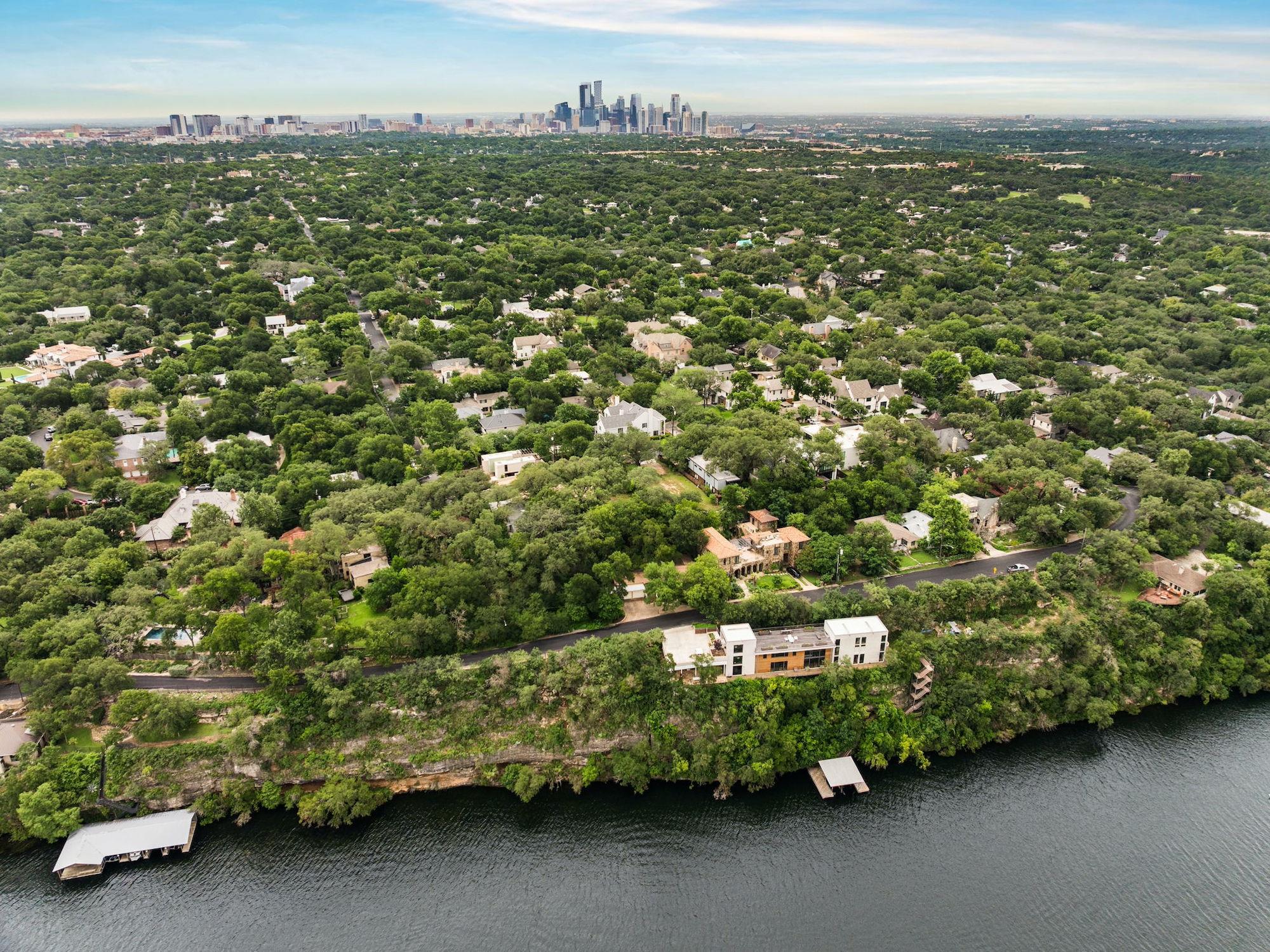 2205 Scenic DR