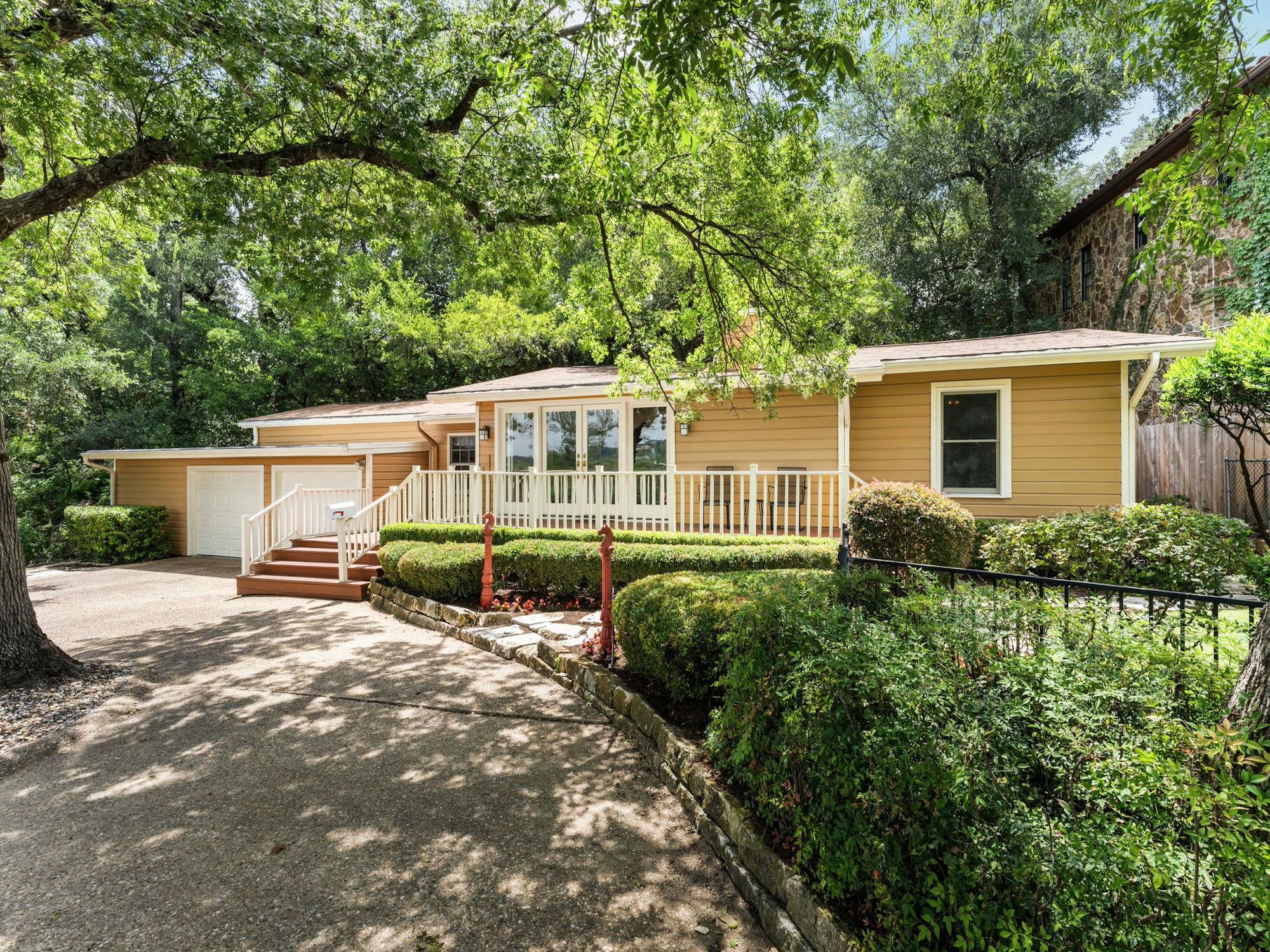2205 Scenic DR