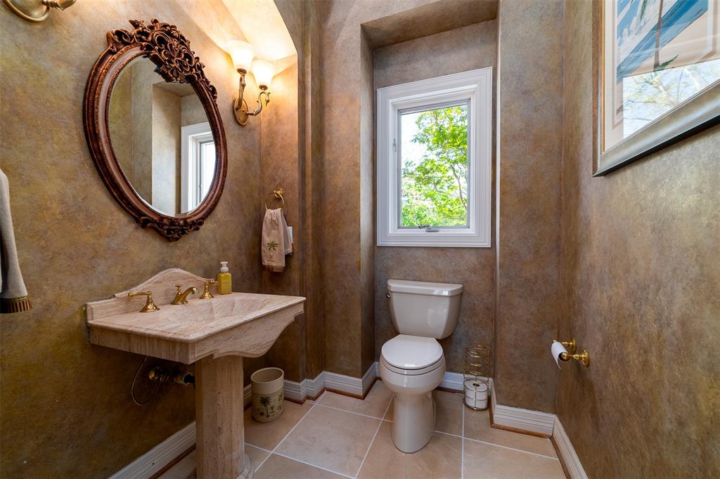 1103 Falcon Ledge DR