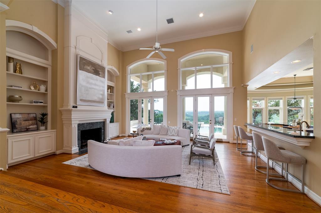 1103 Falcon Ledge DR