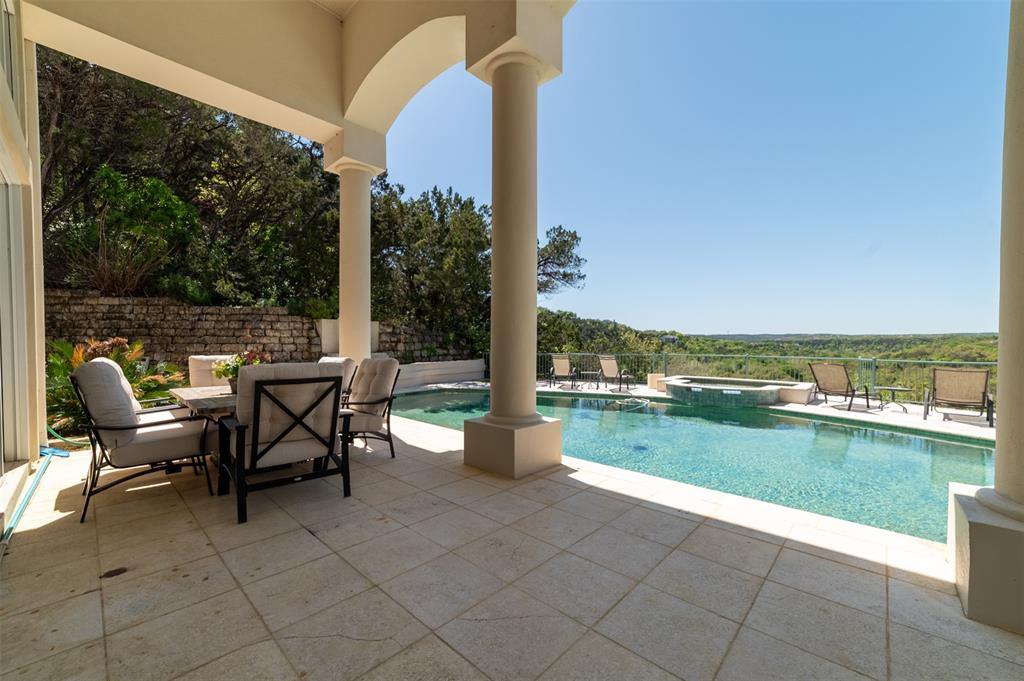 1103 Falcon Ledge DR