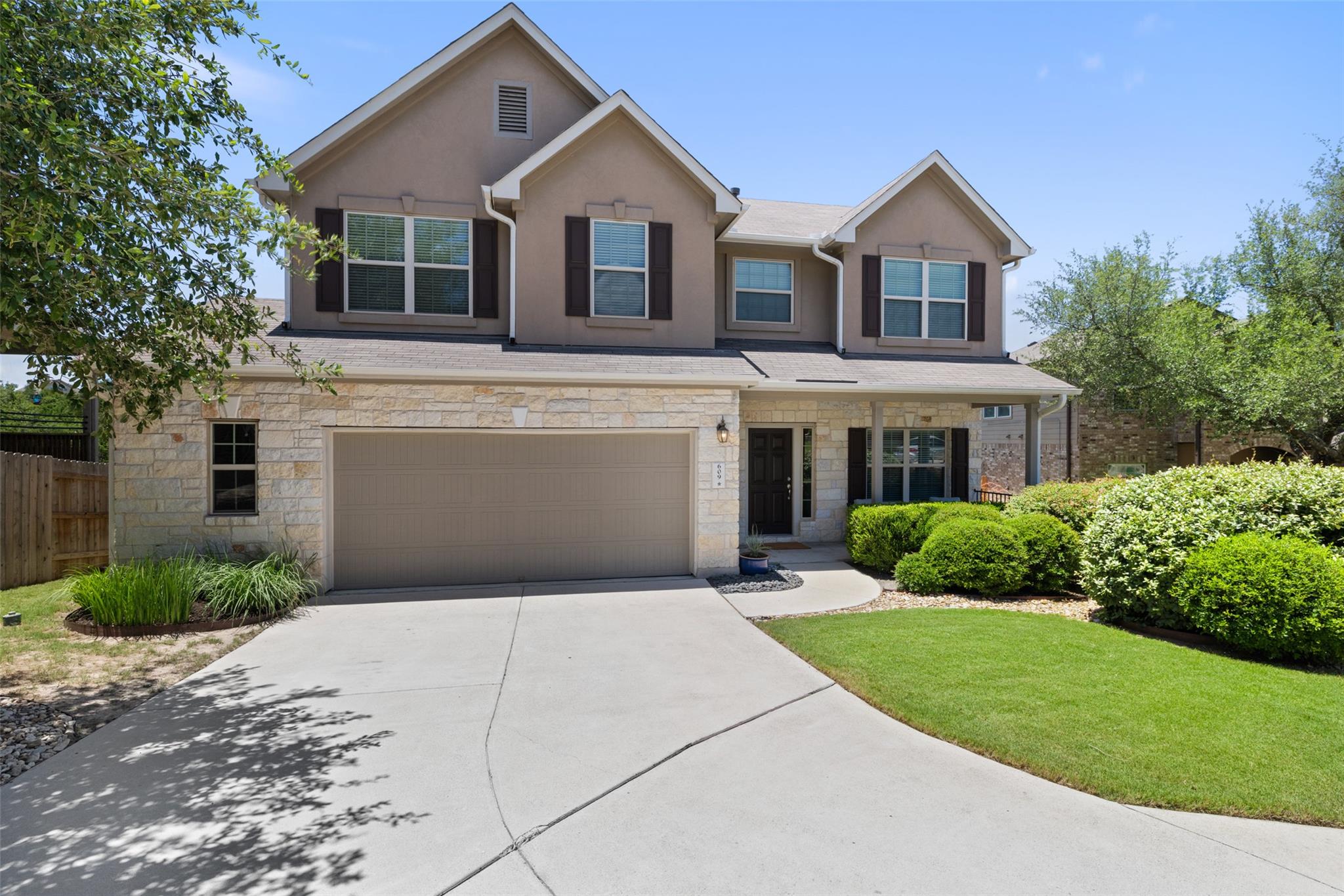 609 Stone View TRL