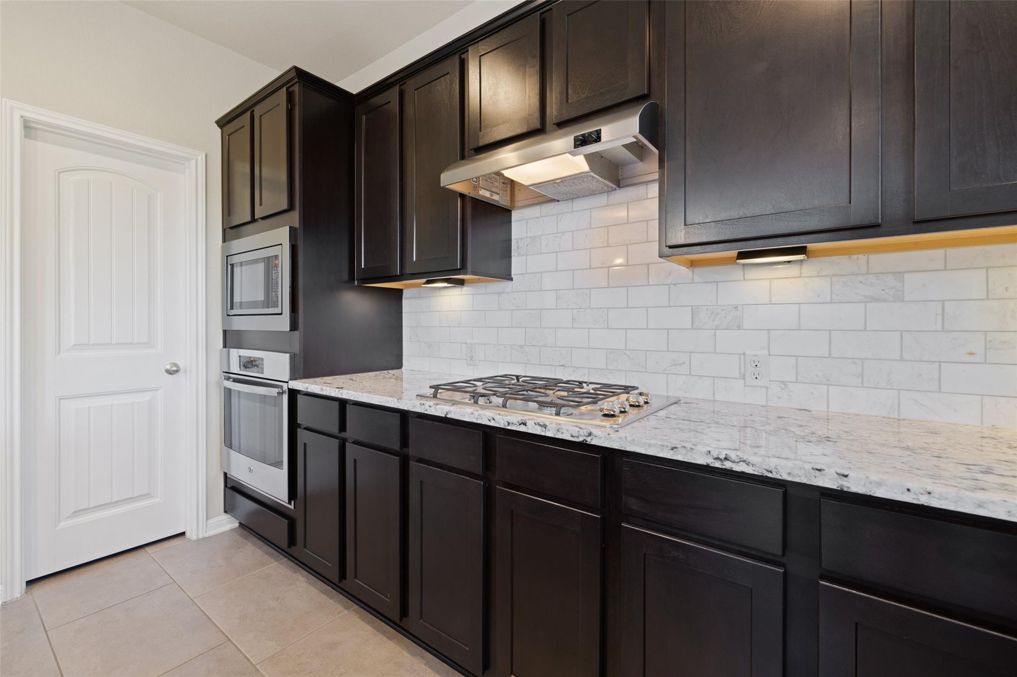 609 Stone View TRL