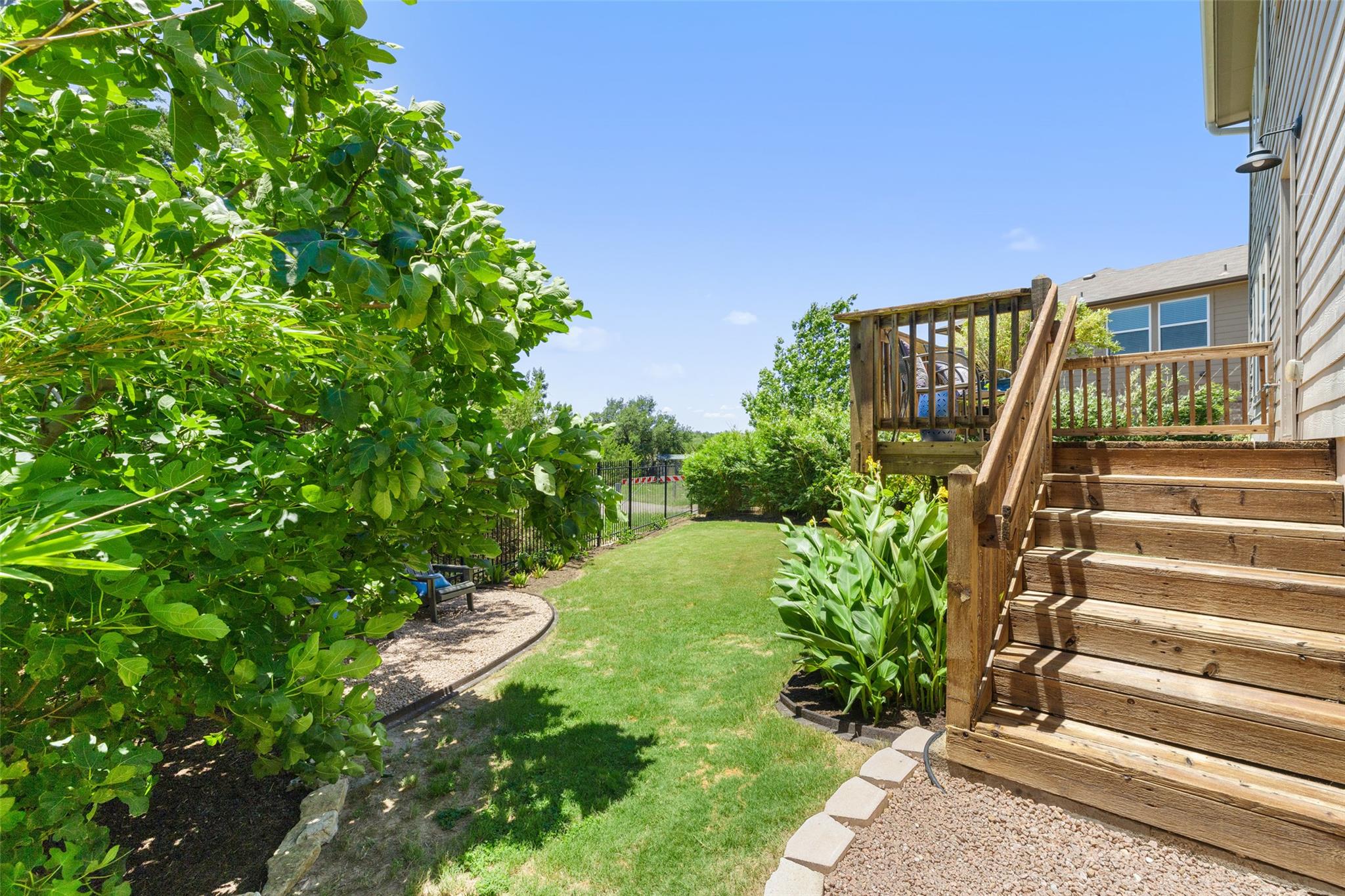 609 Stone View TRL