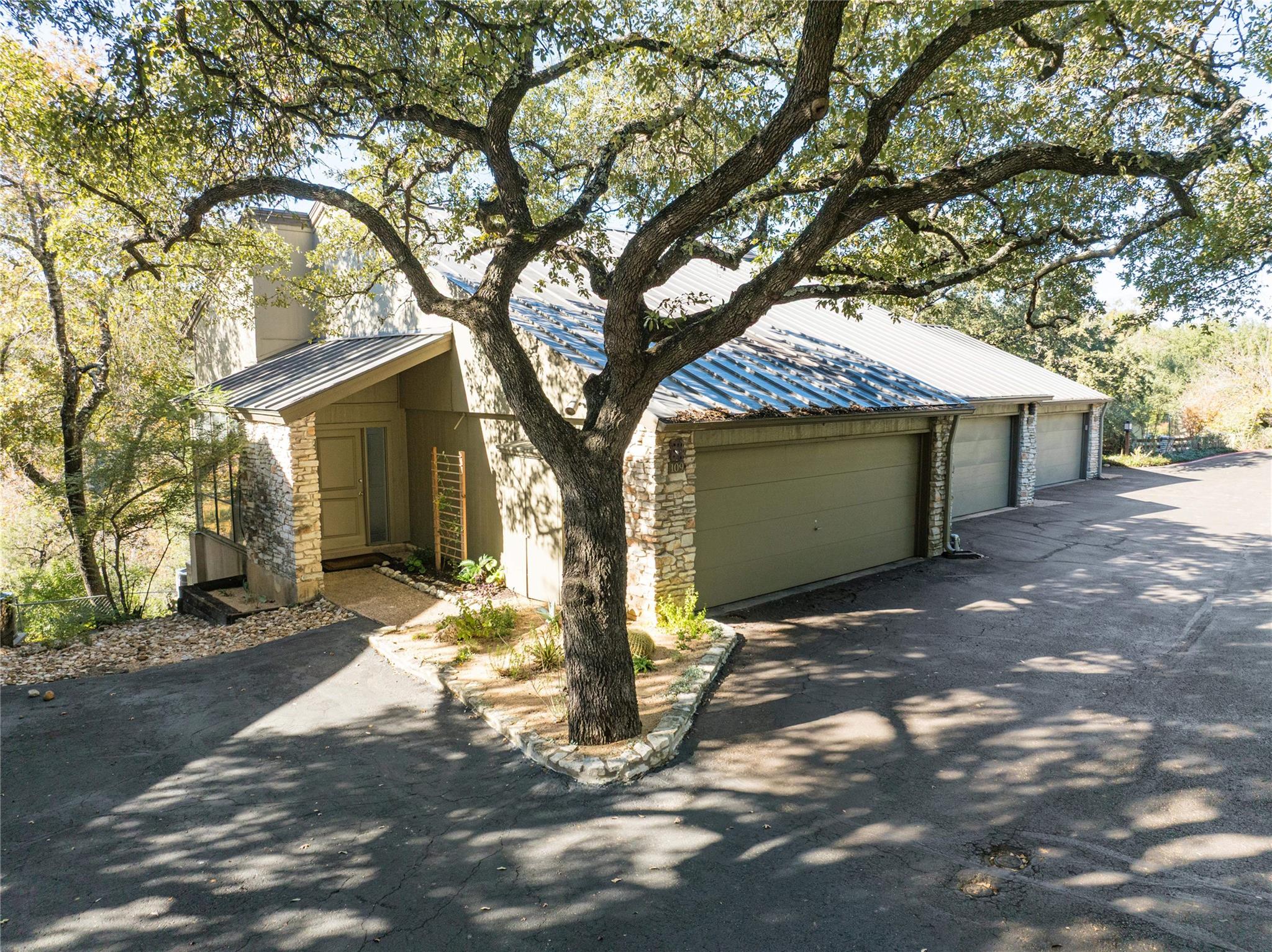 1821 Westlake DR # 109