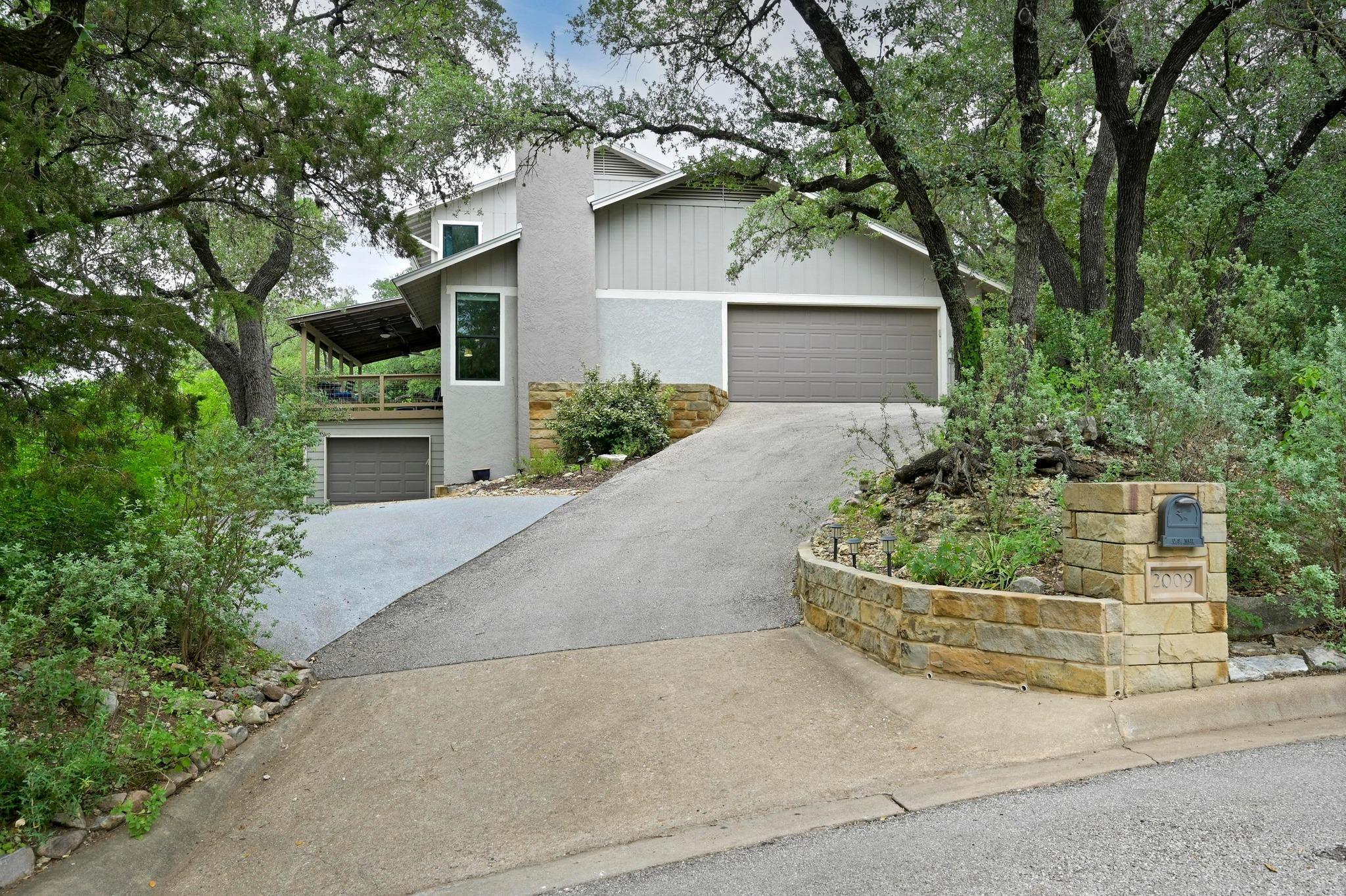 2009 S Oak Canyon RD