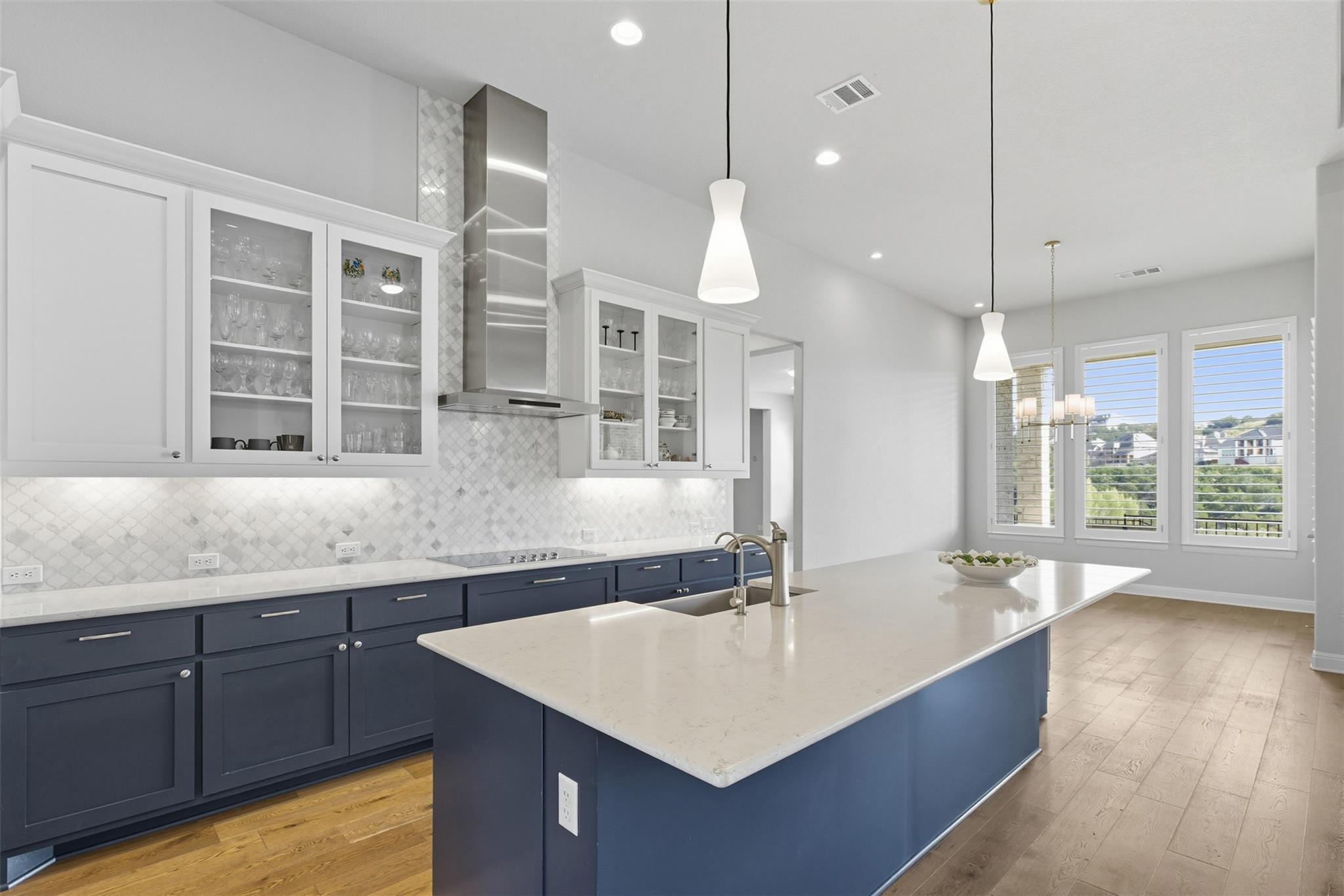 2032 Murano LN