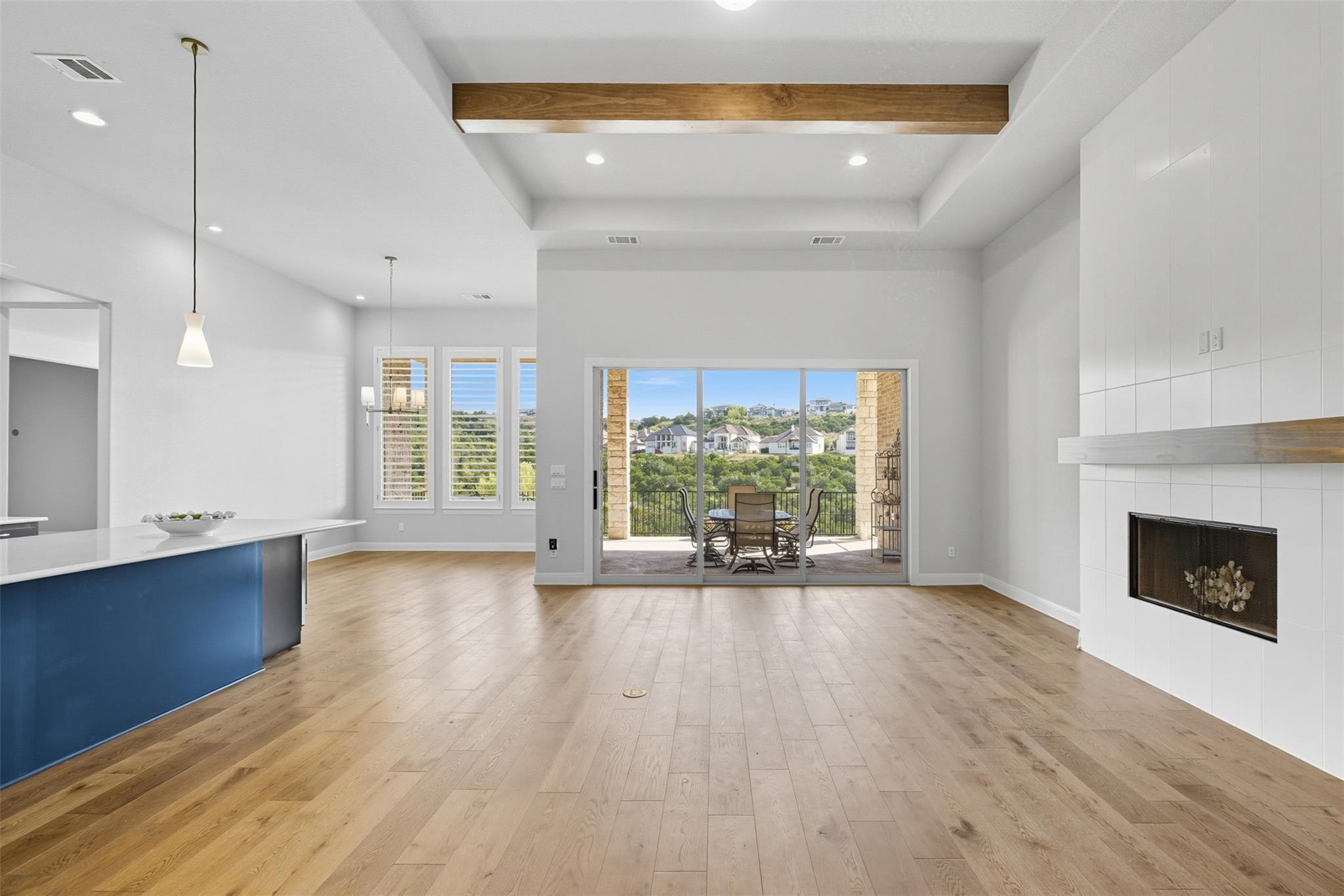 2032 Murano LN